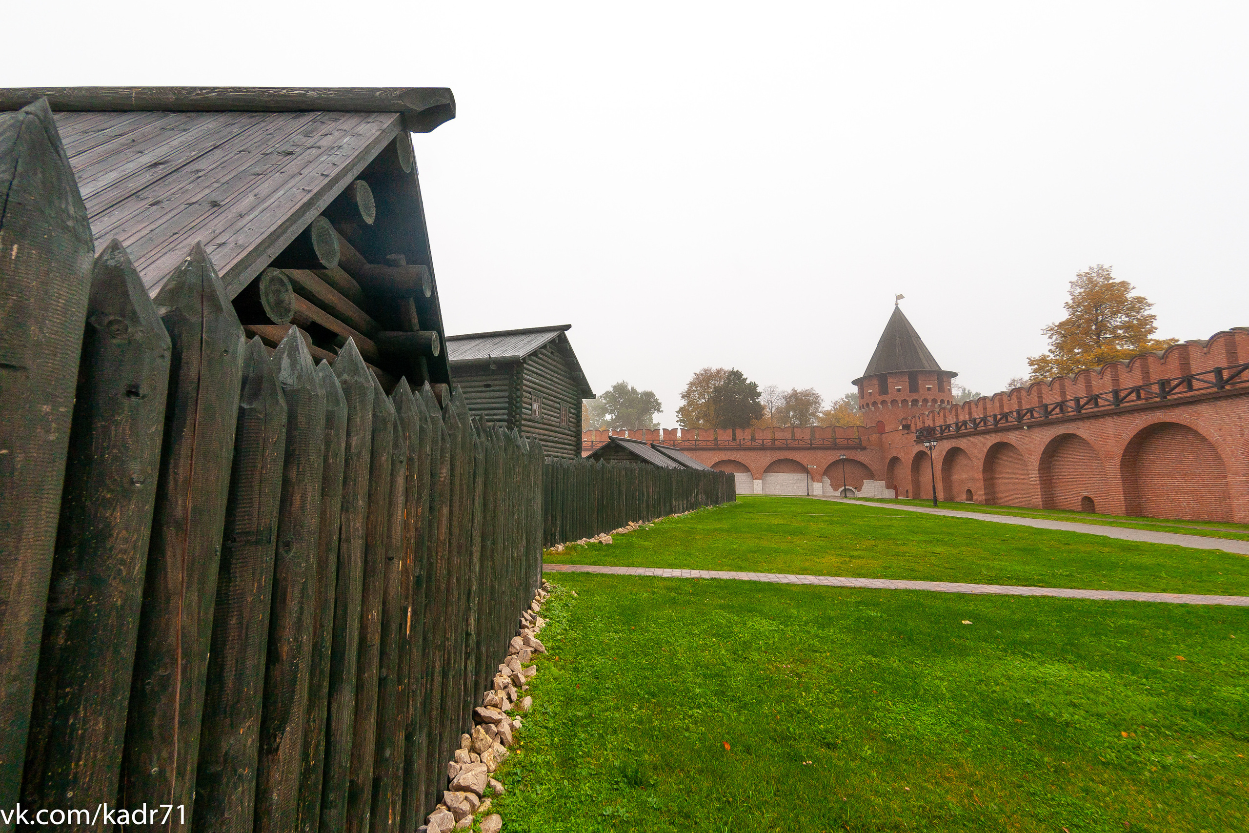 Тульский кремль осень (старенький 5Д и зенитар). Фотограф в Туле Крупский АнДРей. Фотостудия «КАДР71» в Туле