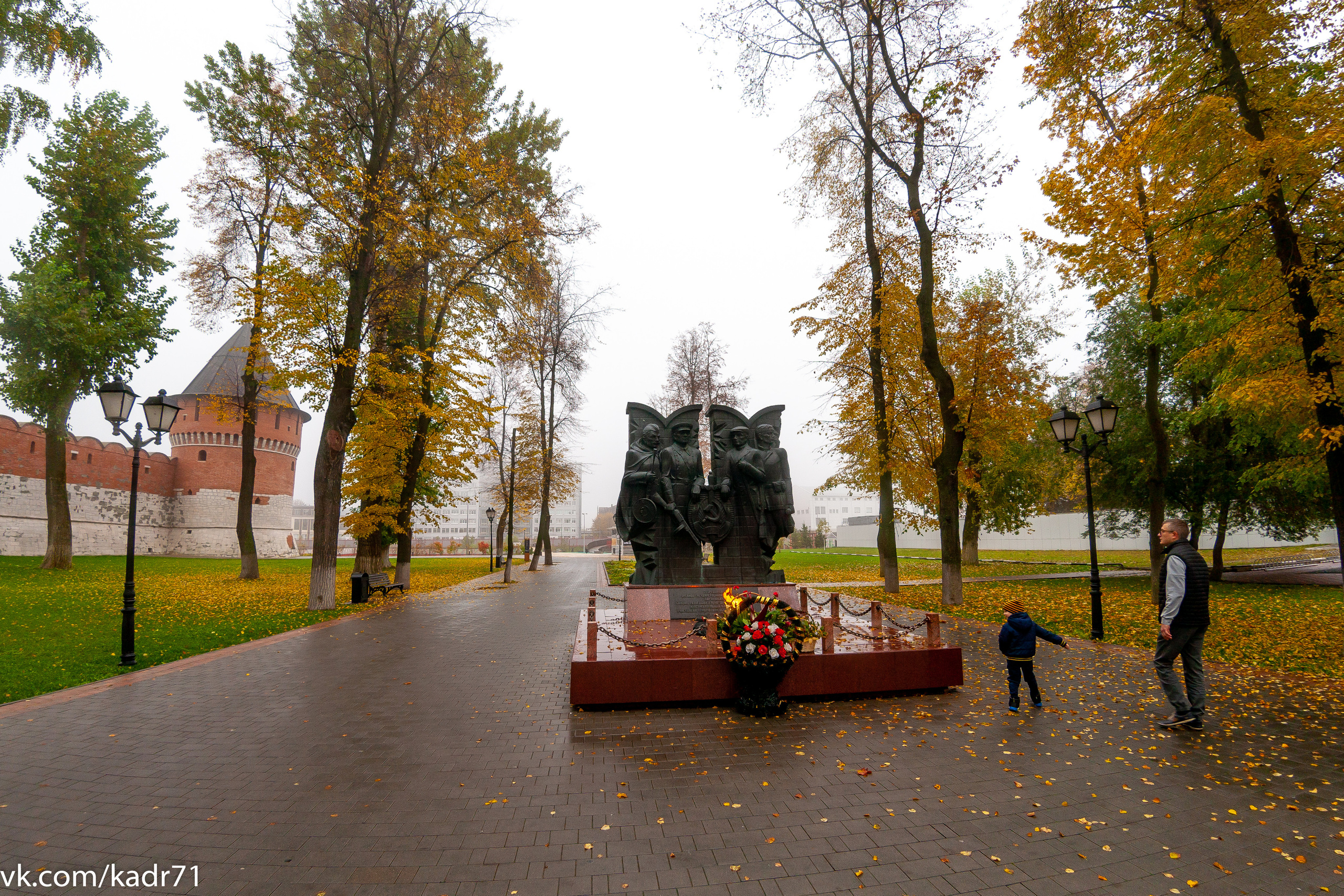 Тульский кремль осень (старенький 5Д и зенитар). Фотограф в Туле Крупский АнДРей. Фотостудия «КАДР71» в Туле