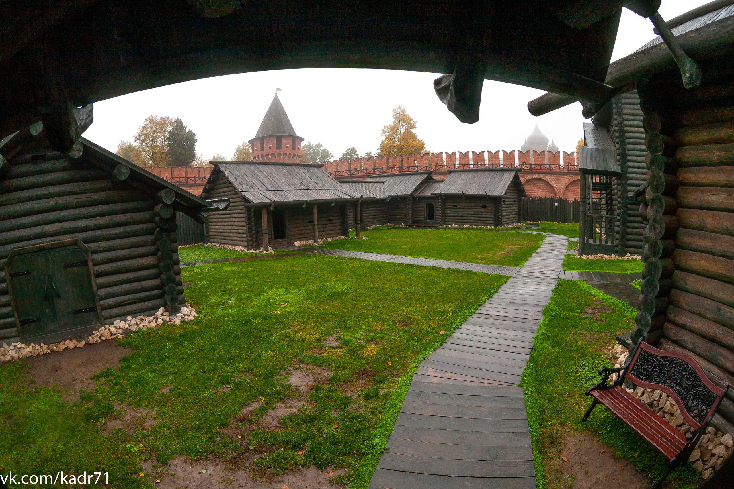 Тульский кремль осень (старенький 5Д и зенитар). Фотограф в Туле Крупский АнДРей. Фотостудия «КАДР71» в Туле