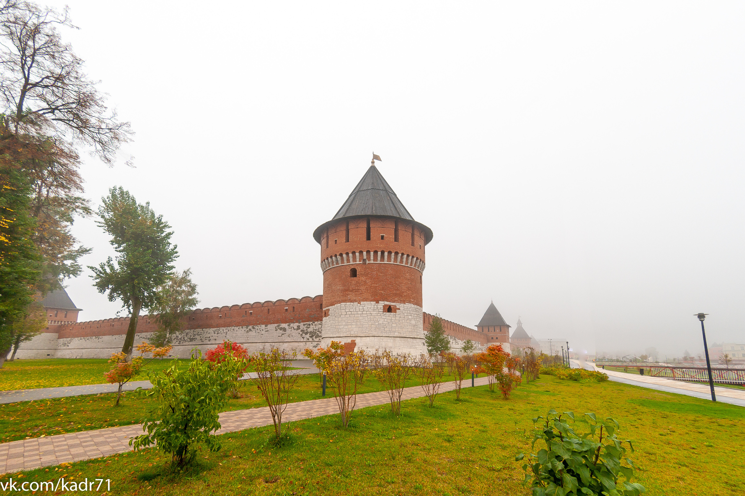 Тульский кремль осень (старенький 5Д и зенитар). Фотограф в Туле Крупский АнДРей. Фотостудия «КАДР71» в Туле