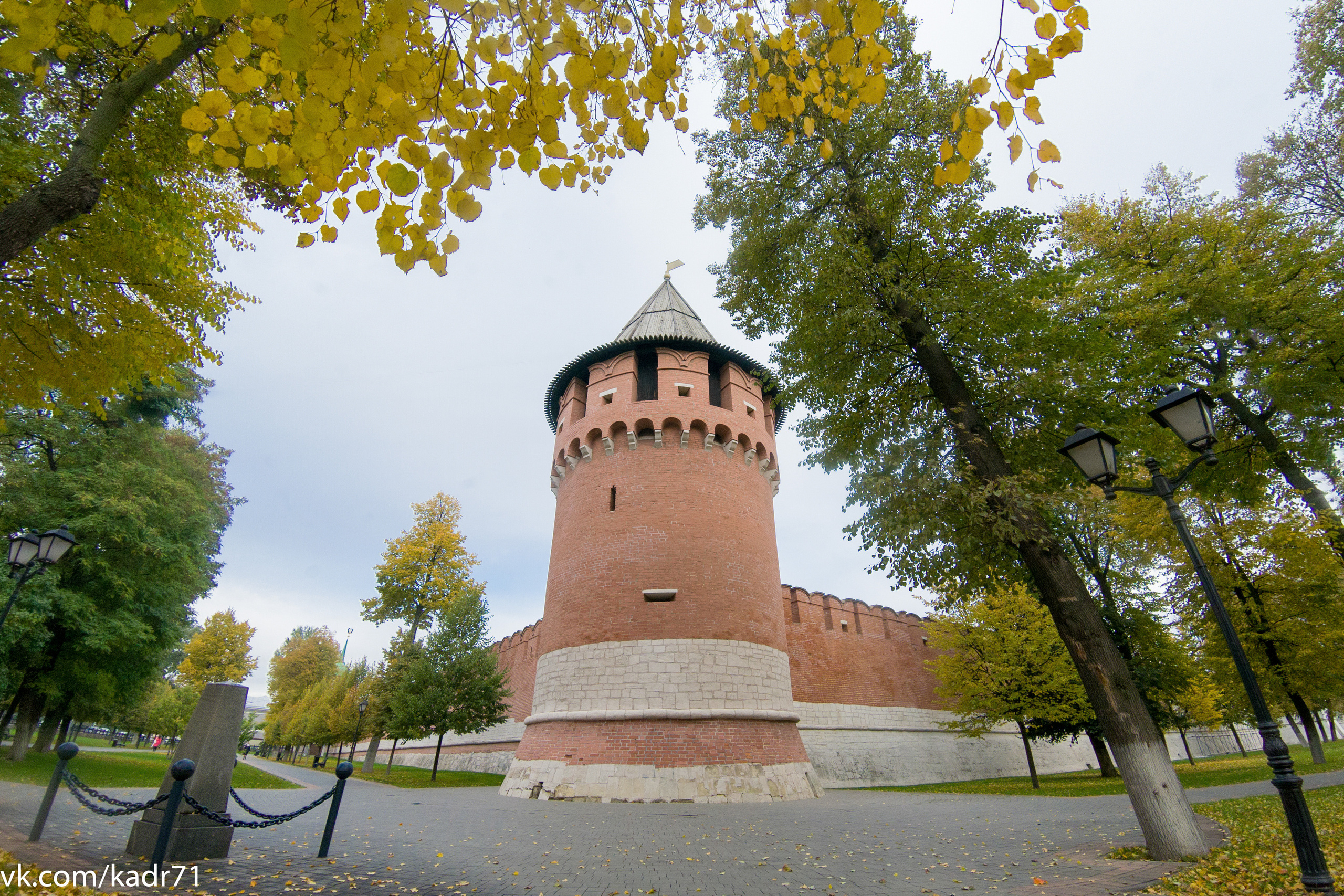 Тульский кремль осень (старенький 5Д и зенитар). Фотограф в Туле Крупский АнДРей. Фотостудия «КАДР71» в Туле