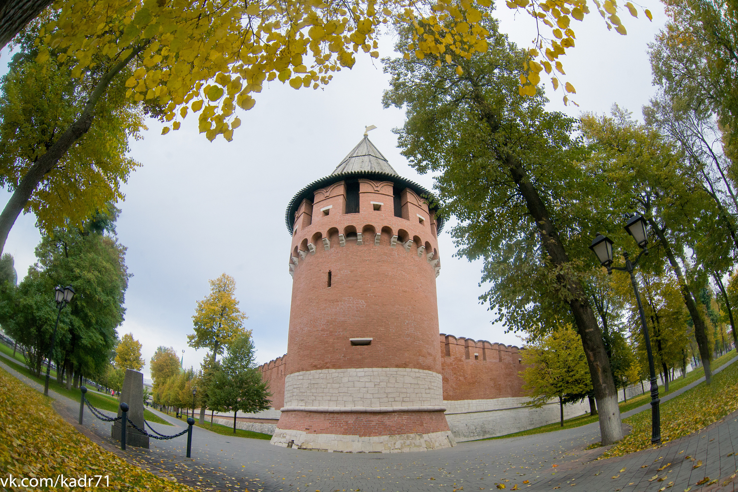 Тульский кремль осень (старенький 5Д и зенитар). Фотограф в Туле Крупский АнДРей. Фотостудия «КАДР71» в Туле