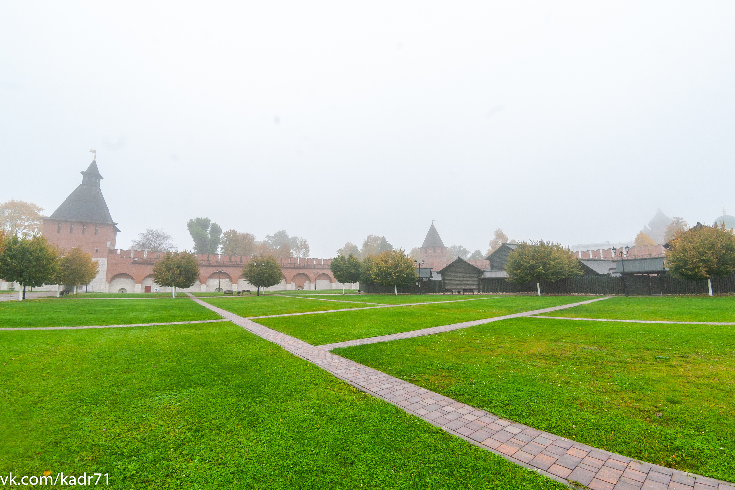 Тульский кремль осень (старенький 5Д и зенитар). Фотограф в Туле Крупский АнДРей. Фотостудия «КАДР71» в Туле