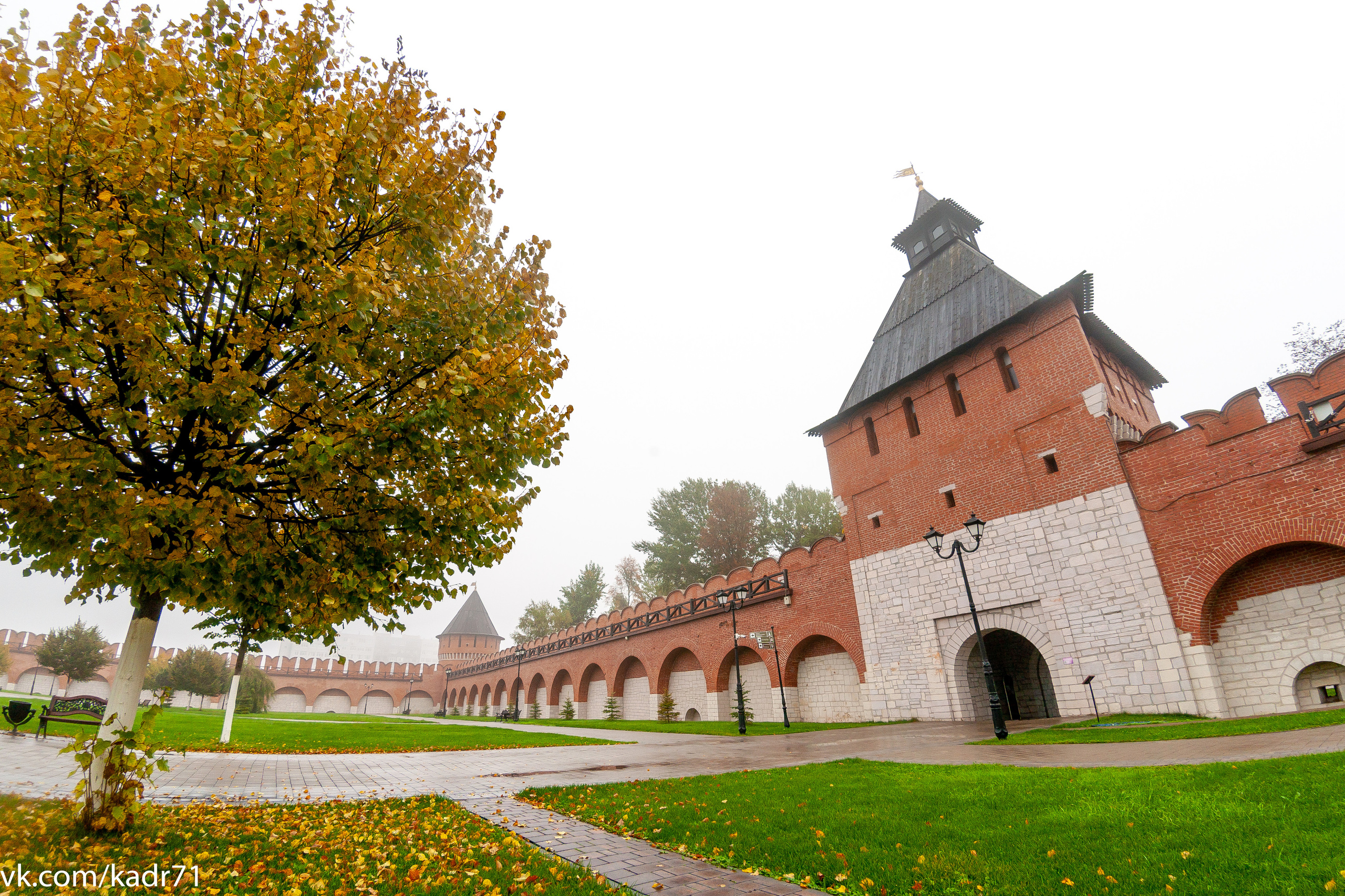 Тульский кремль осень (старенький 5Д и зенитар). Фотограф в Туле Крупский АнДРей. Фотостудия «КАДР71» в Туле