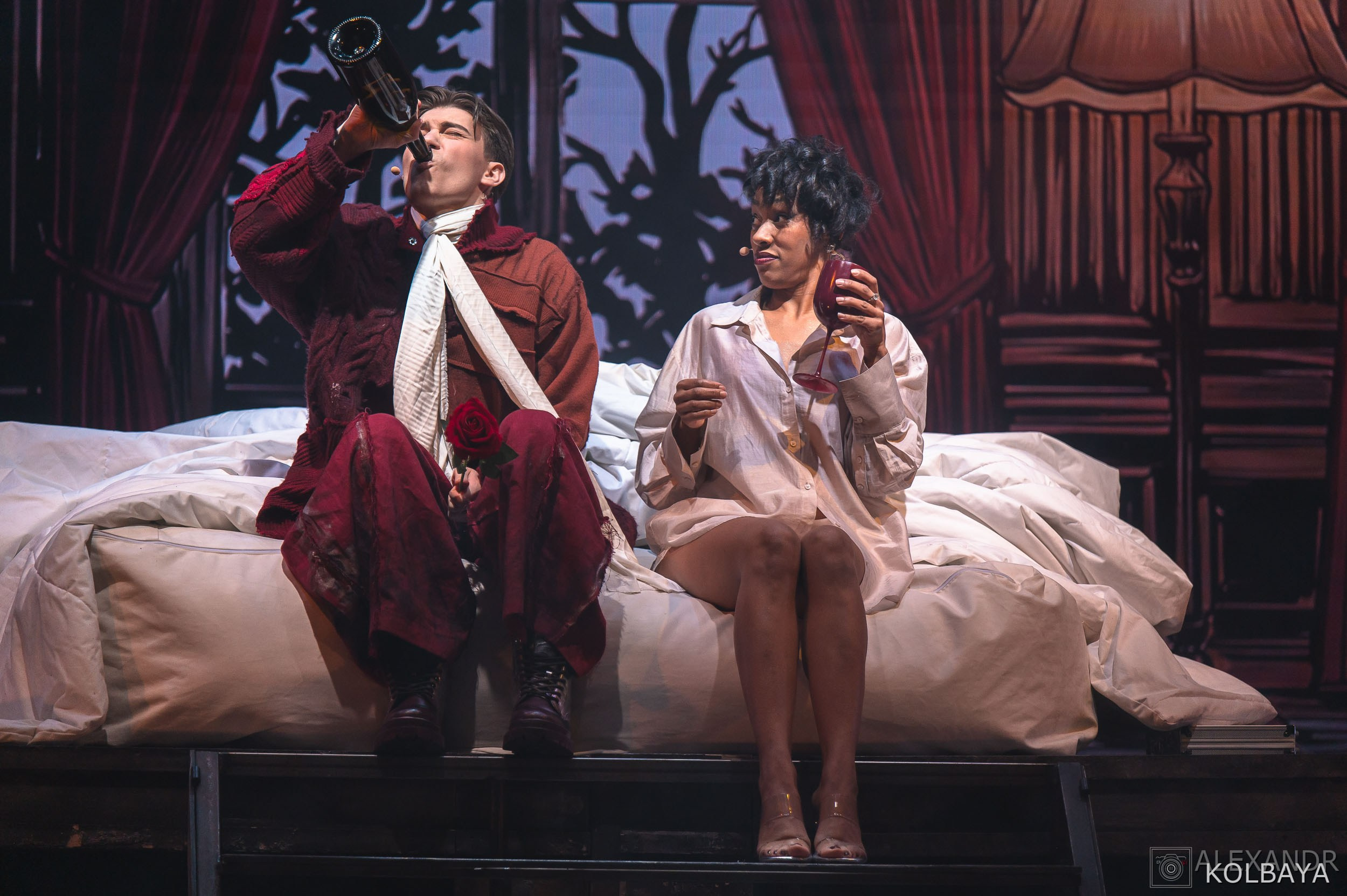 Фотографии со спектакля «Однажды в городе N». Концертный и театральный репортажный фотограф в Москве Александр Колбая