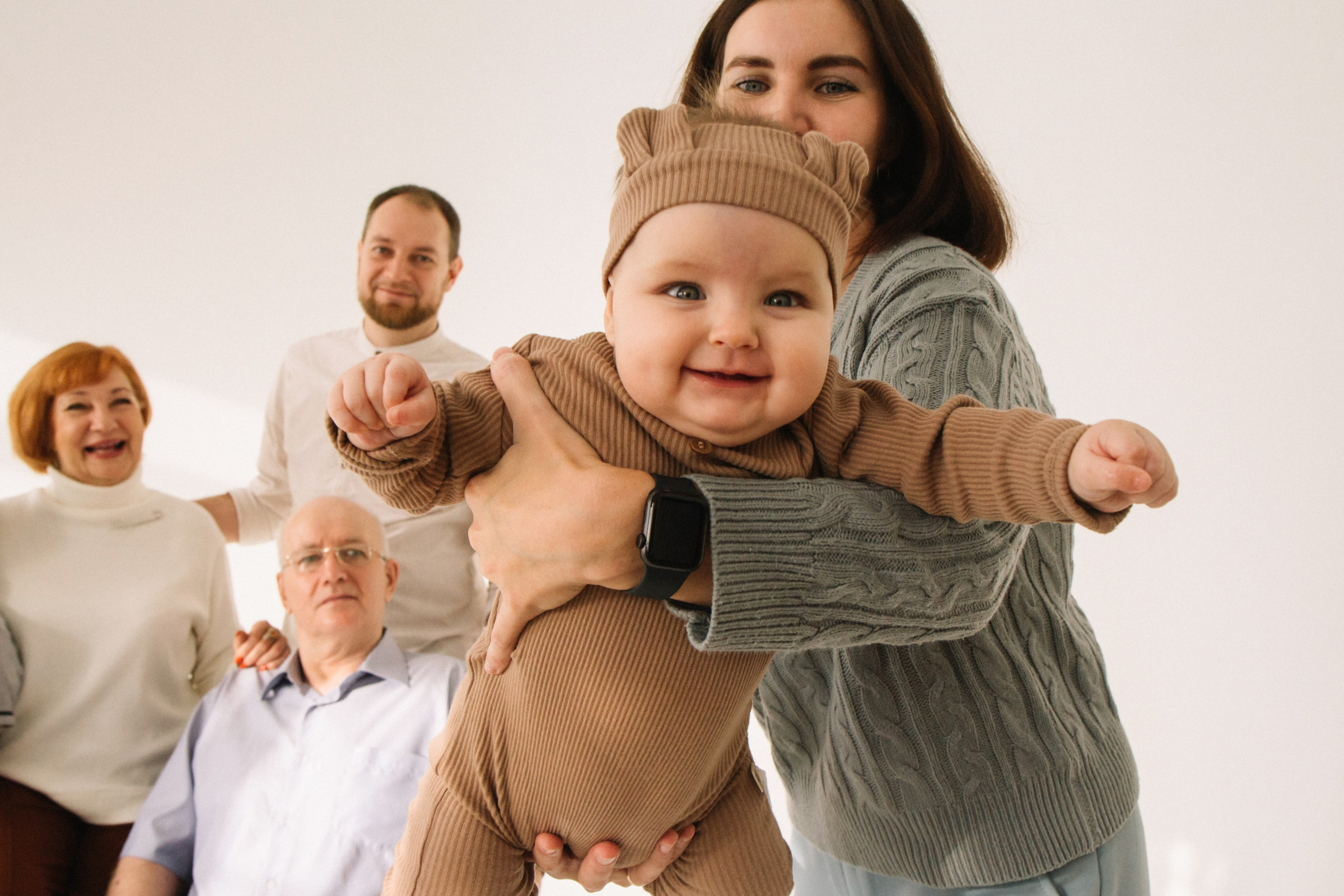 Съемка большой семьи на циклораме. Семейный фотограф в Томске Максимова Екатерина