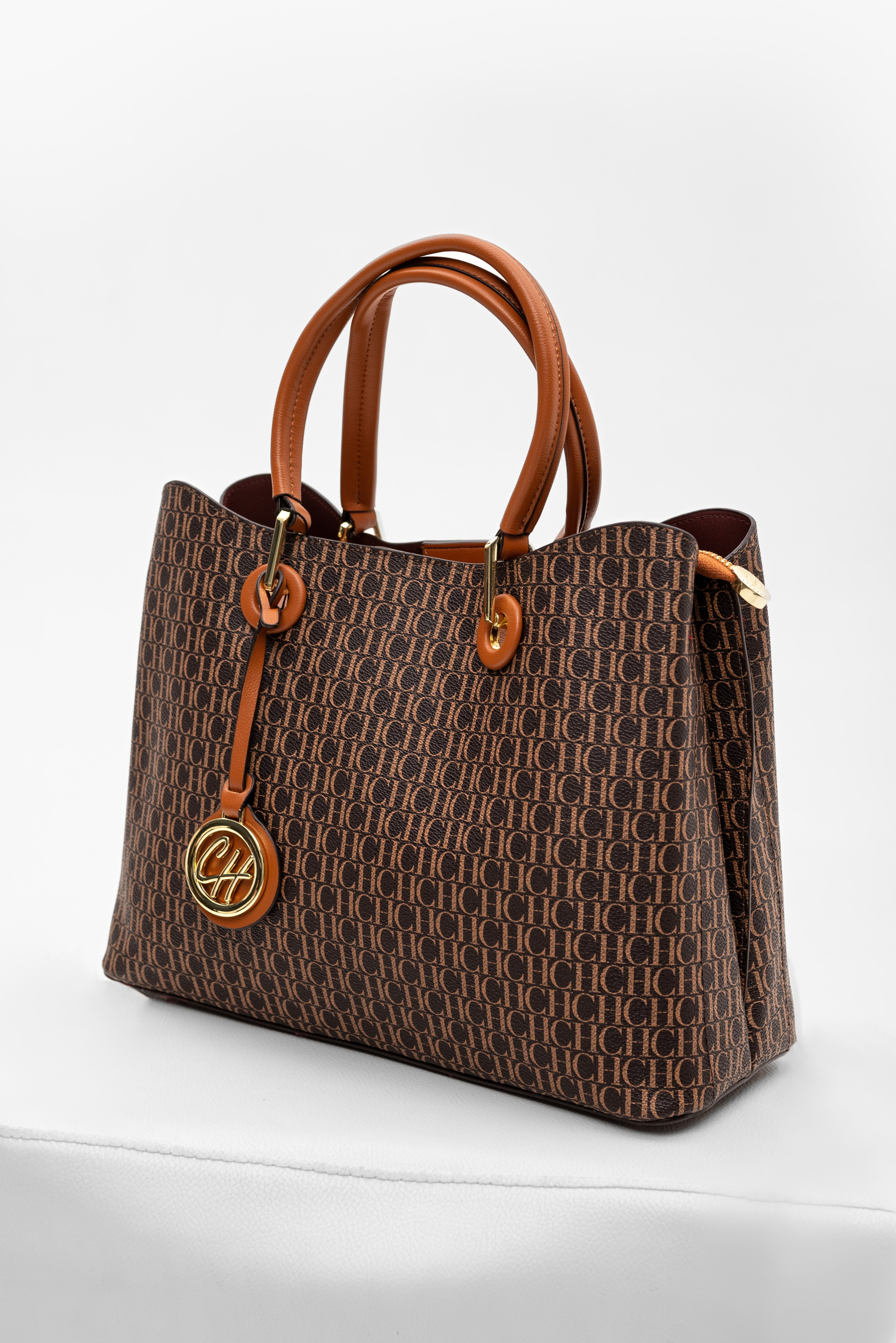 Сумки. Предметный фотограф, фото для маркетплейсов Пятигорск, КМВ