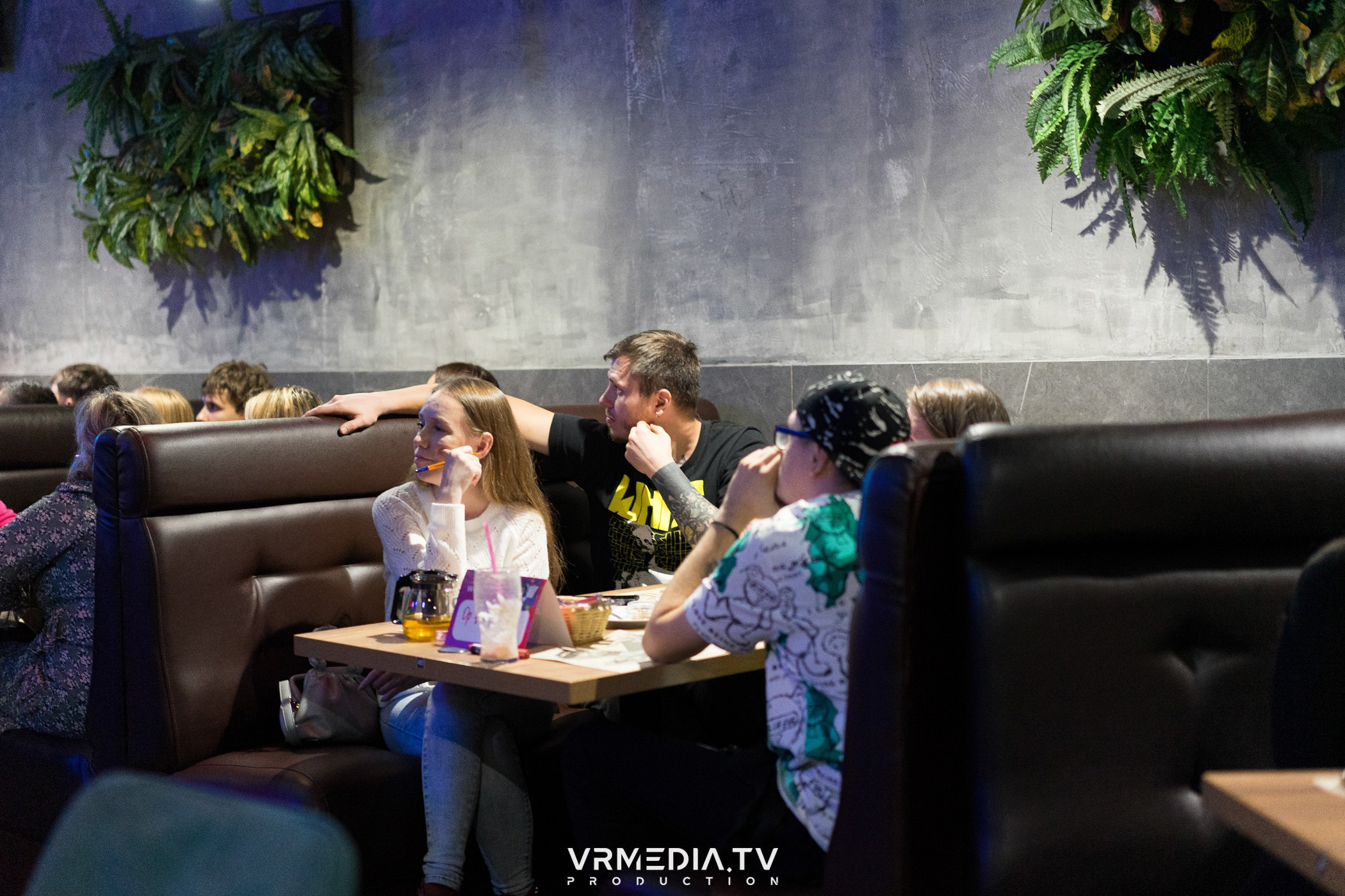 WoW QuiZ в баре «Друзья»