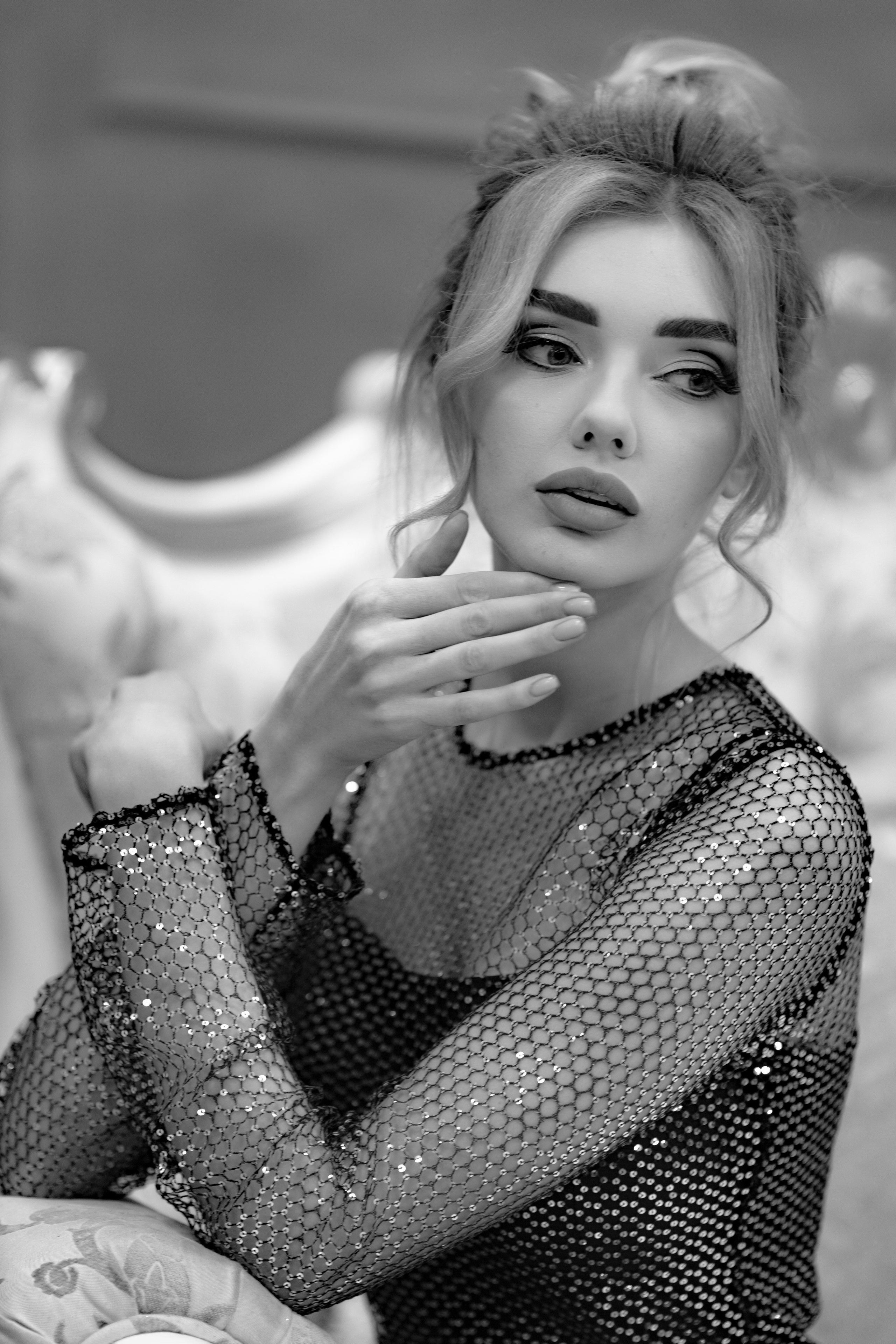 Черное и белое. Профессиональный фотограф и видеооператор