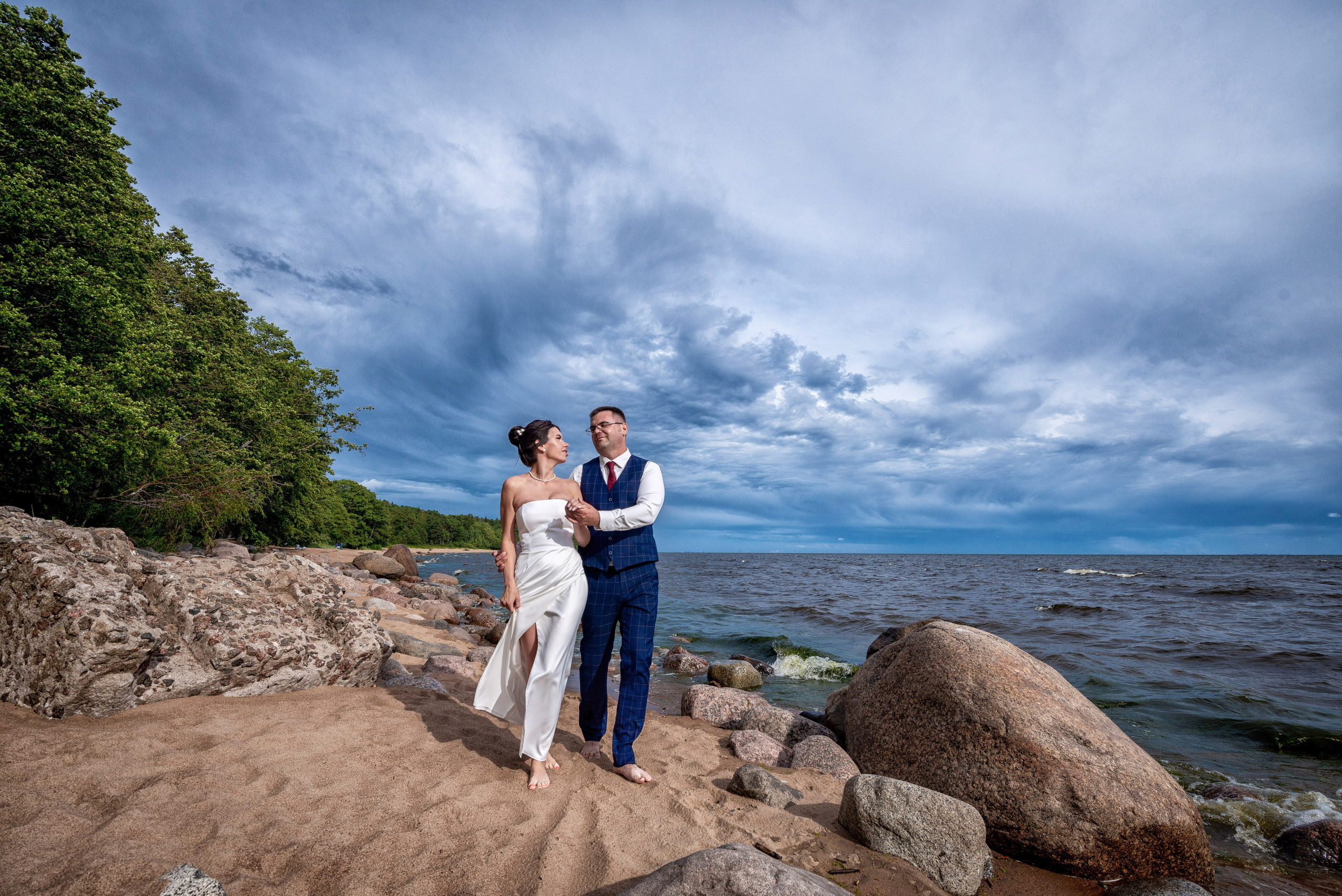 Евгений и Александра (фотосессия под дождём на Исаакиевской площади, свадебная прогулка на Финском заливе). Портретный, семейный и свадебный фотограф в Санкт-Петербурге и в Пушкине Ширяев Денис