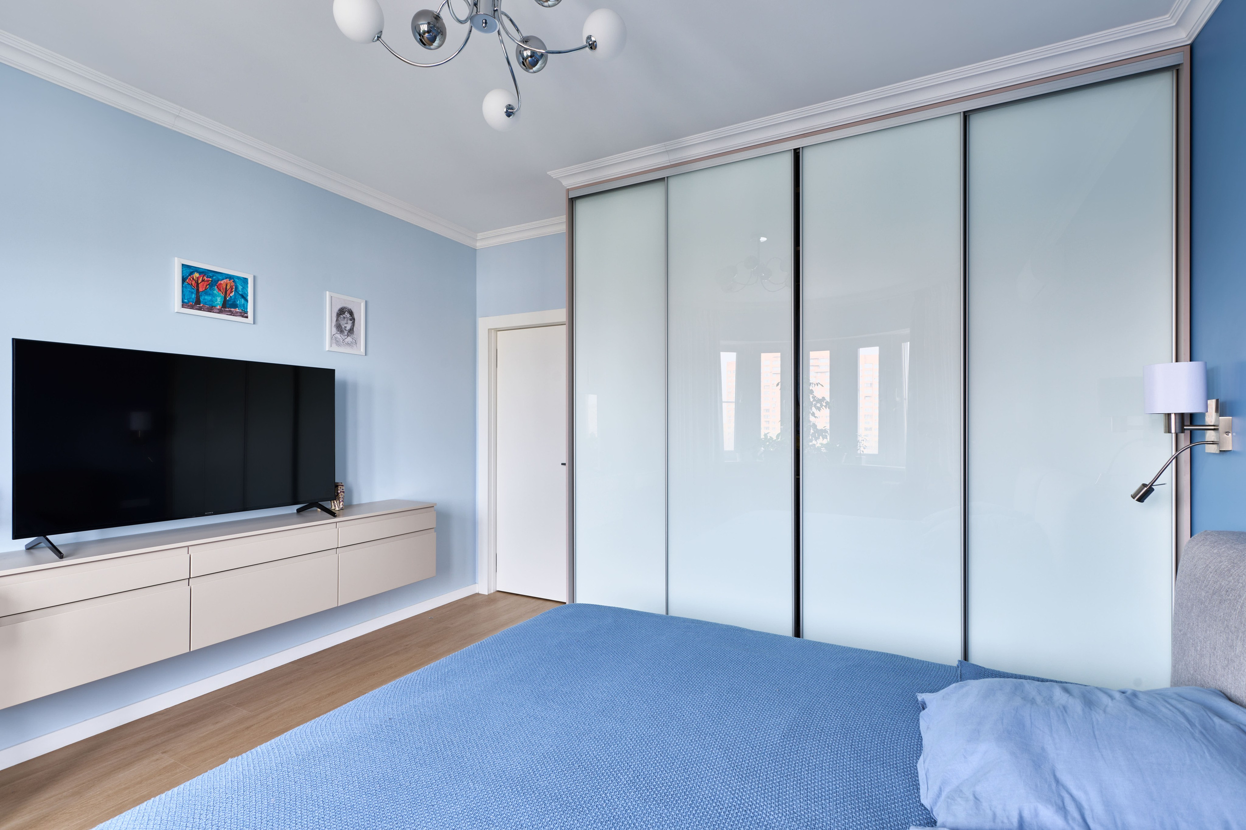 На улице Юных Ленинцев. Никита Хохловский фото и видео продакшн