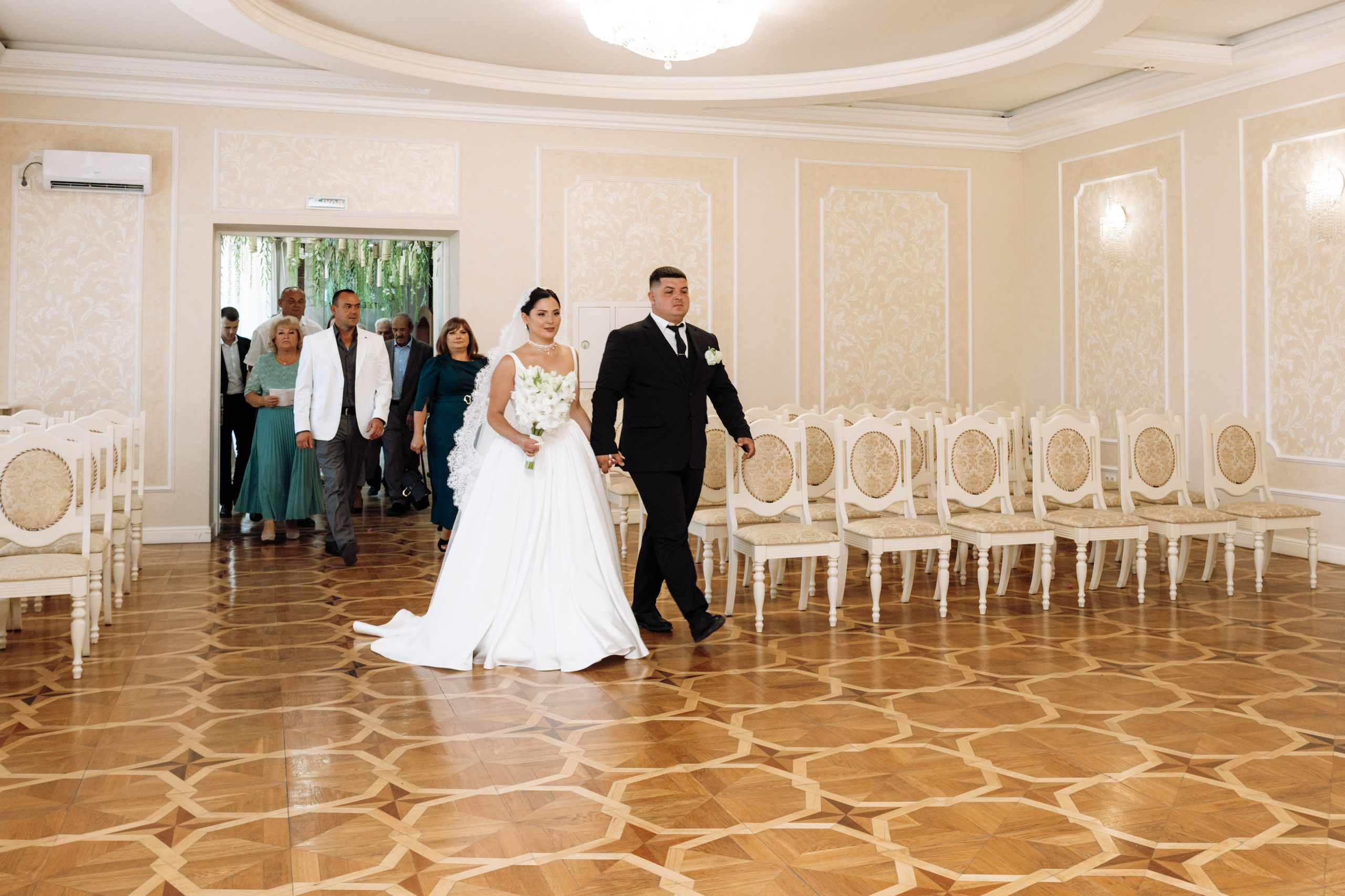 Денис Анастасия. Свадебный фотограф и видеограф в Крыму и Краснодаре | Семейная команда Макриди