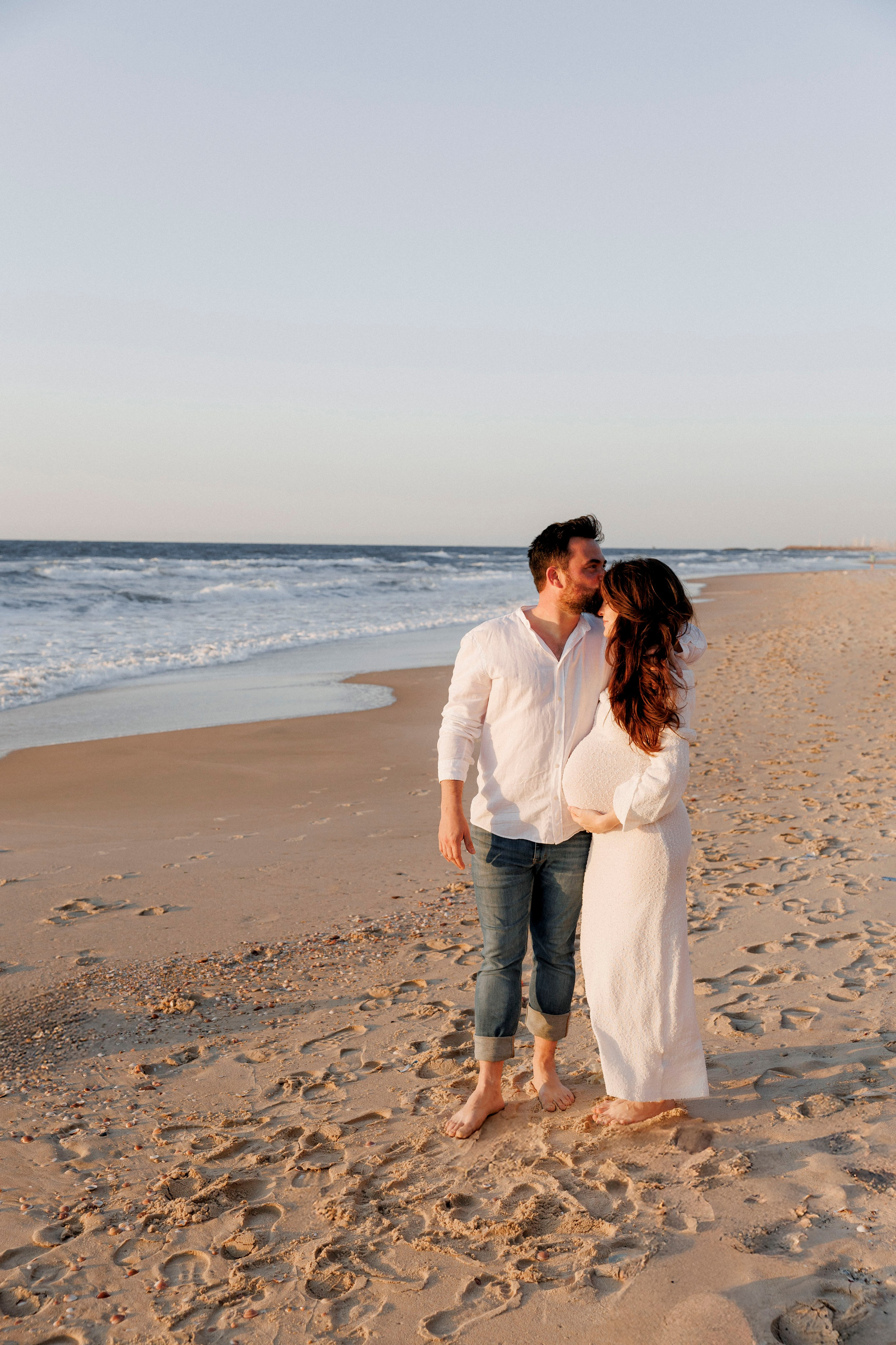 Pregnancy photoshoot (home/park/beach). Главная