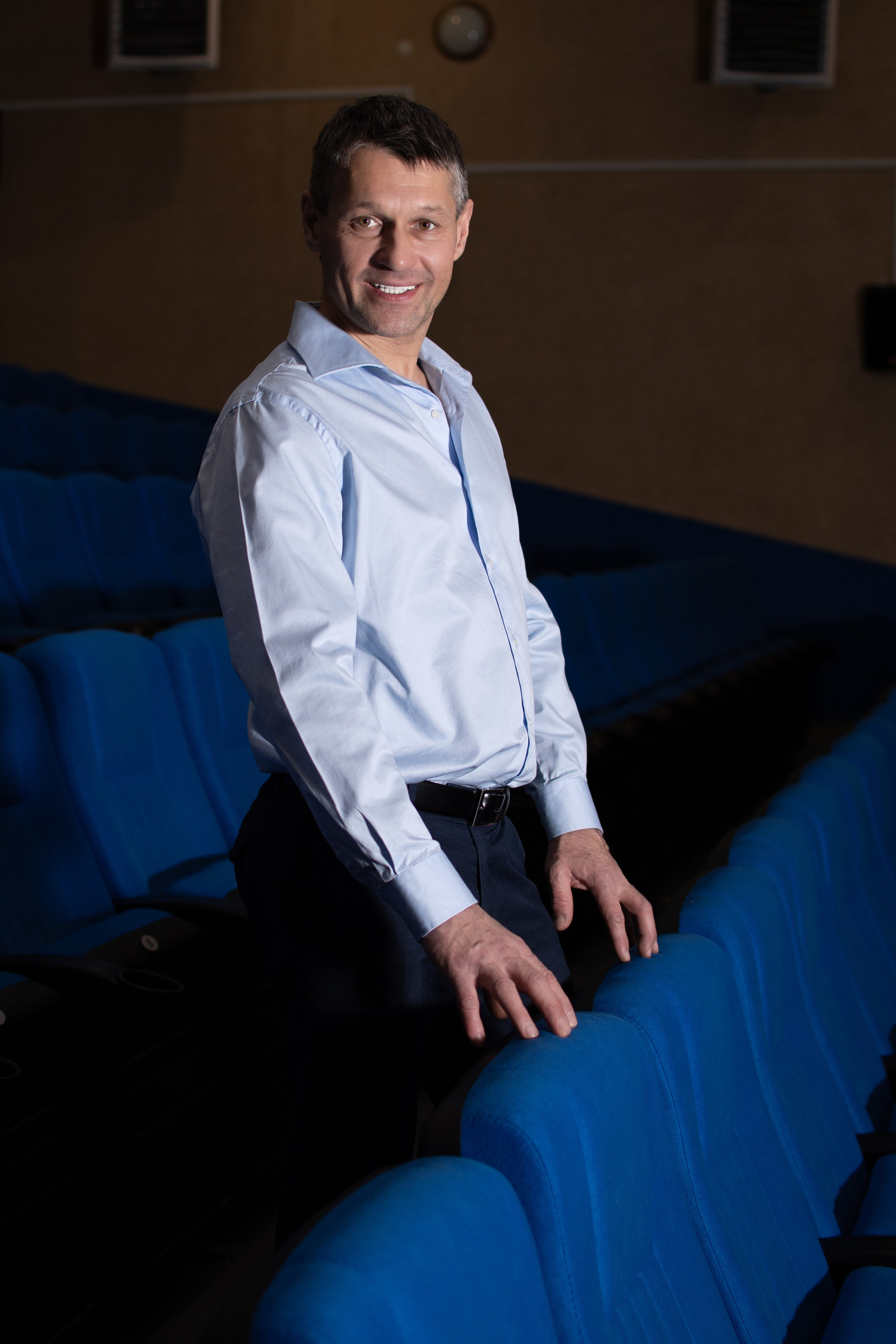 Портретная съёмка. Вячеслав Хасаншин Фотограф для бизнеса Екатеринбург — контент для сайта и соцсетей под ключ