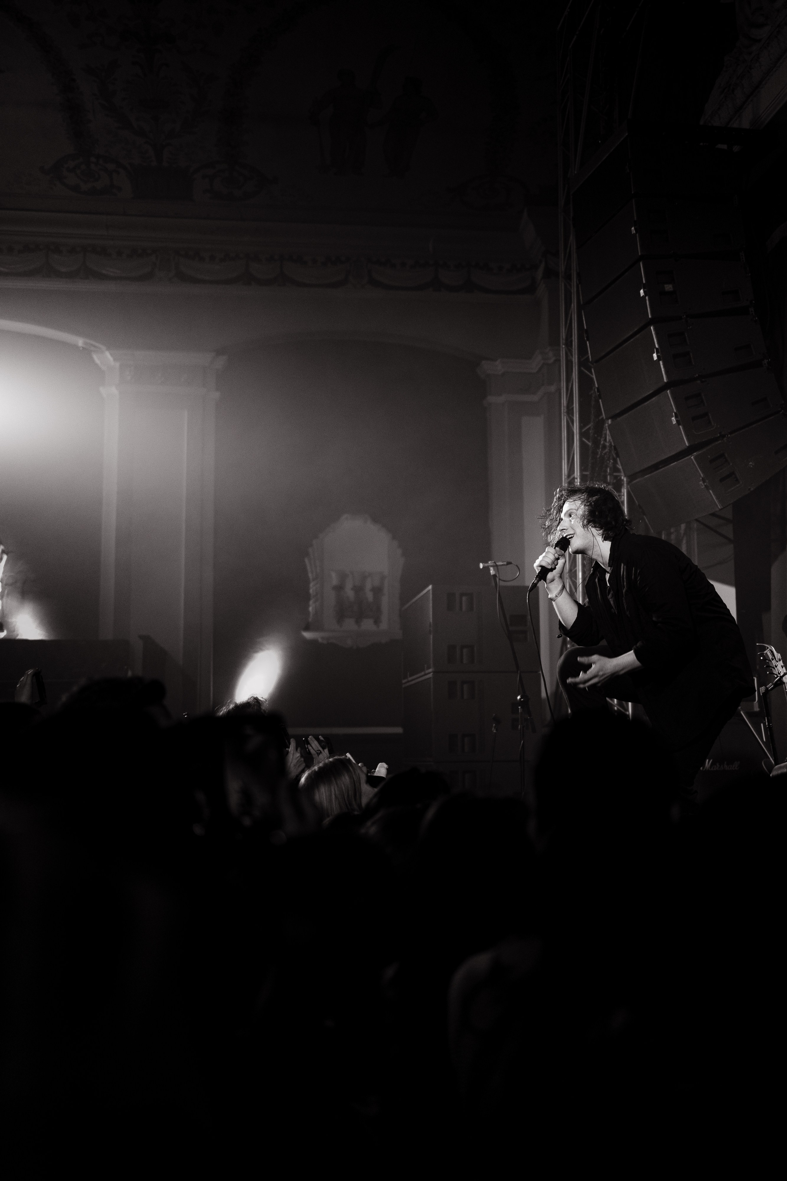 Бонд с кнопкой. Gorsvet.ph