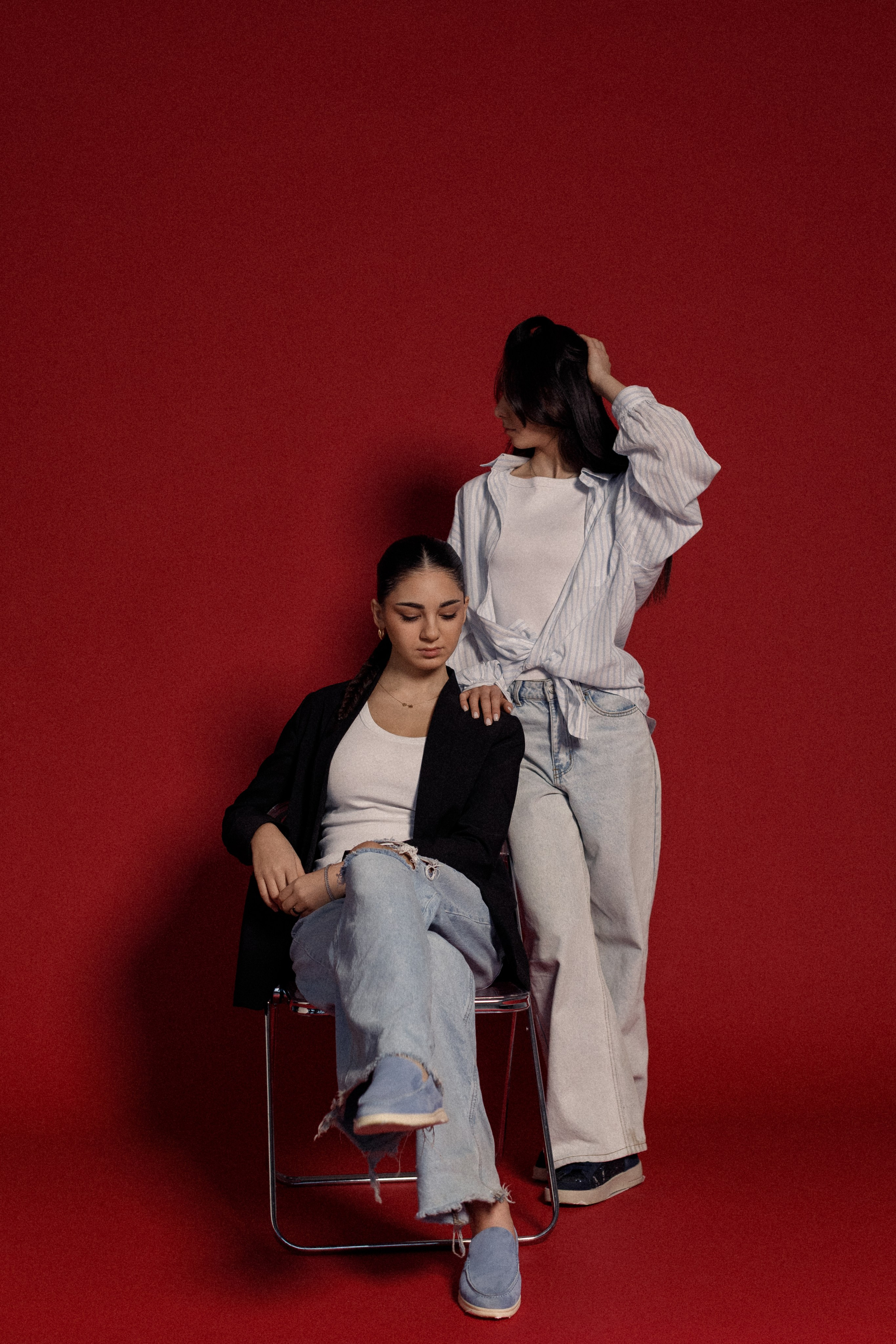 Фотосессия сестёр в студии. Фотограф во Владикавказе Юрий Геворгизов