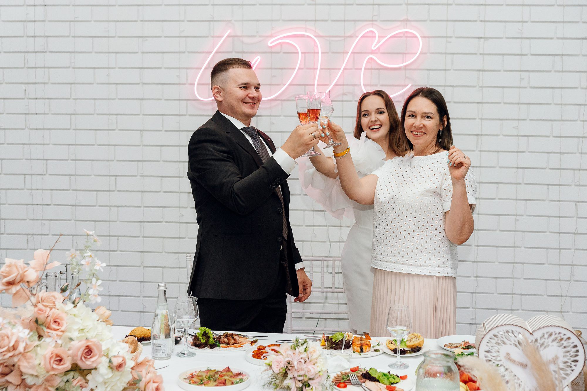 «От сборов до торта». Сергей Гладков свадебный фотограф в Москве