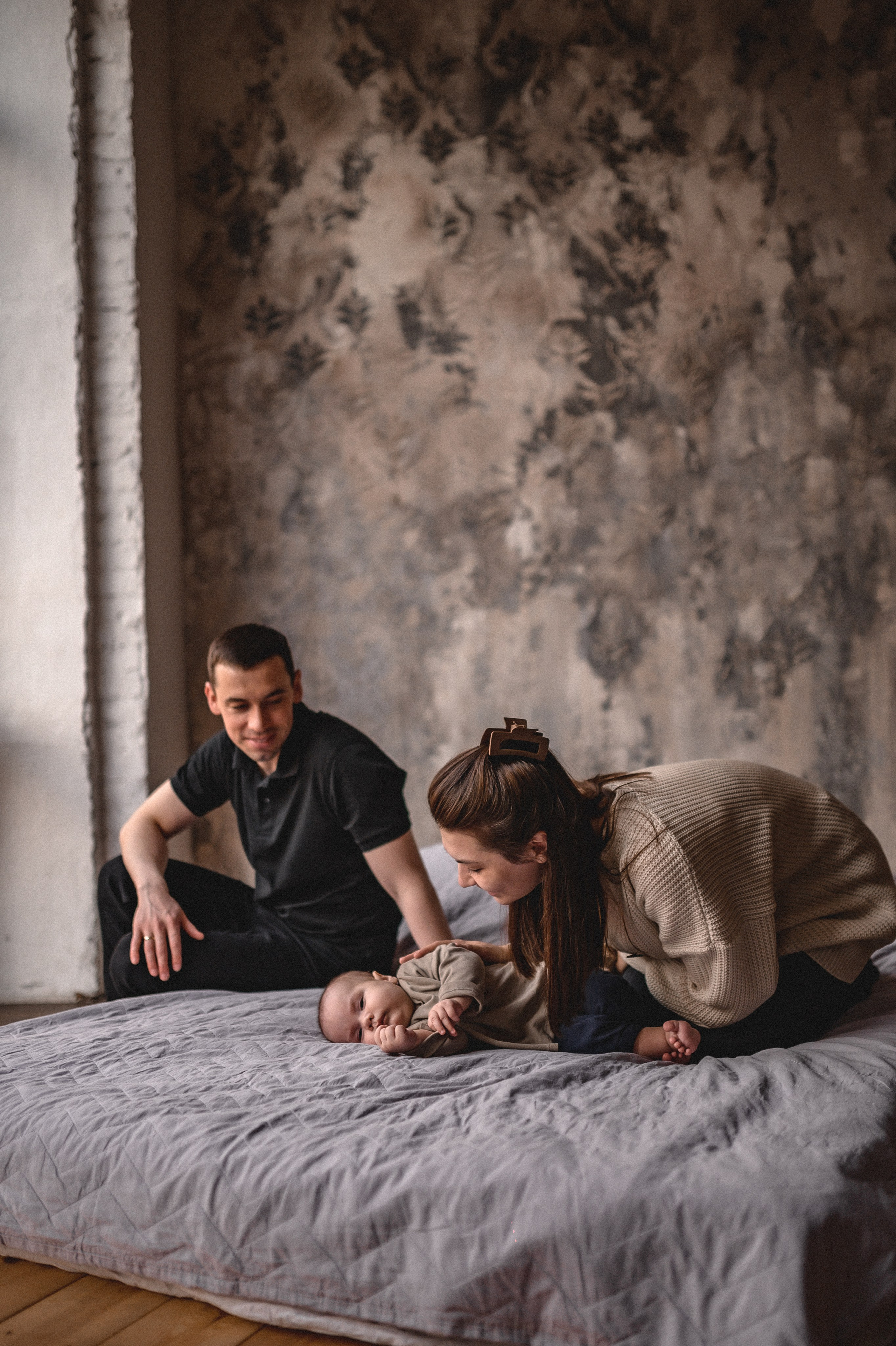 Вова, Юля и Максим в студии Москва. Семейный и свадебный lifestyle-фотограф в Москве Мария Петрова