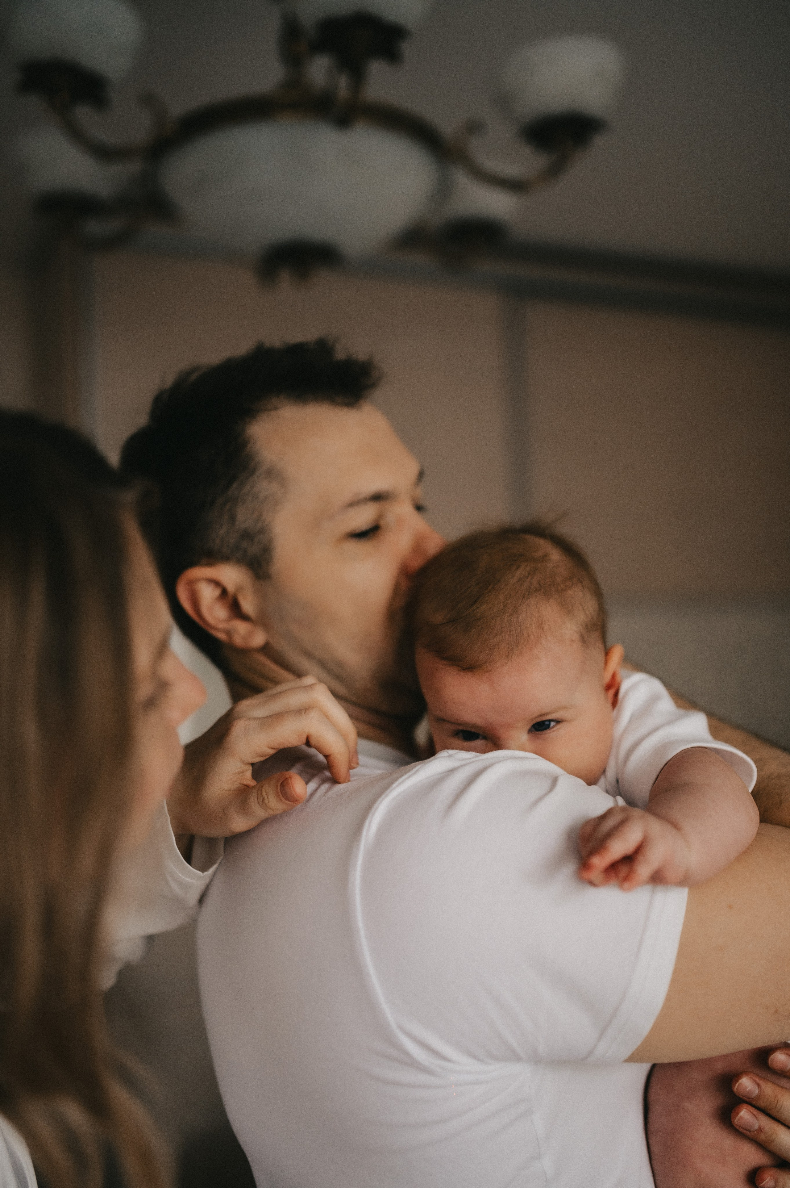 Сергей, Оксана и Алиса дома. Семейный и свадебный lifestyle-фотограф в Москве Мария Петрова