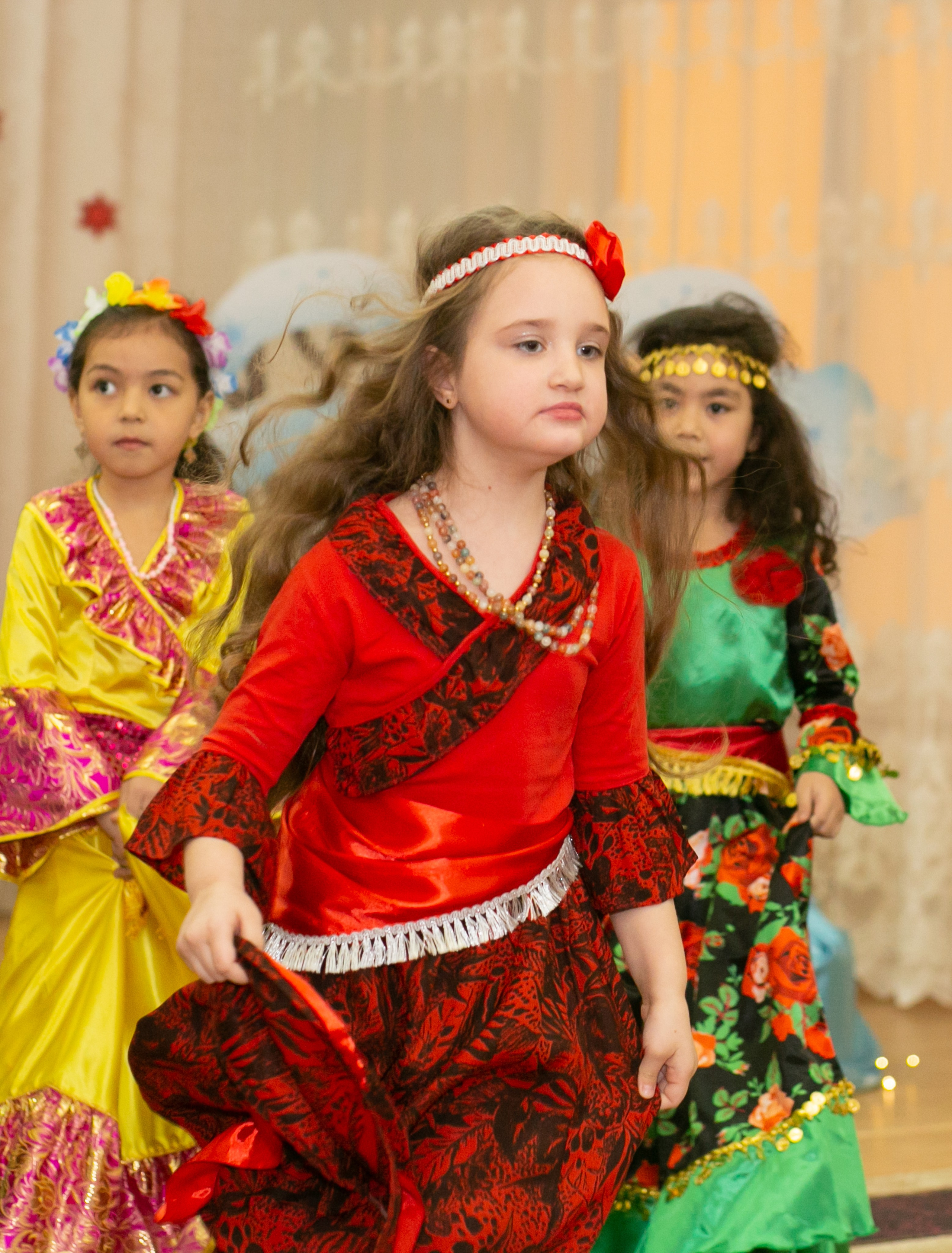 Выпускные и Утренники. Фотограф новорожденных и семейный фотограф НСО г. Бердск Марина Львова