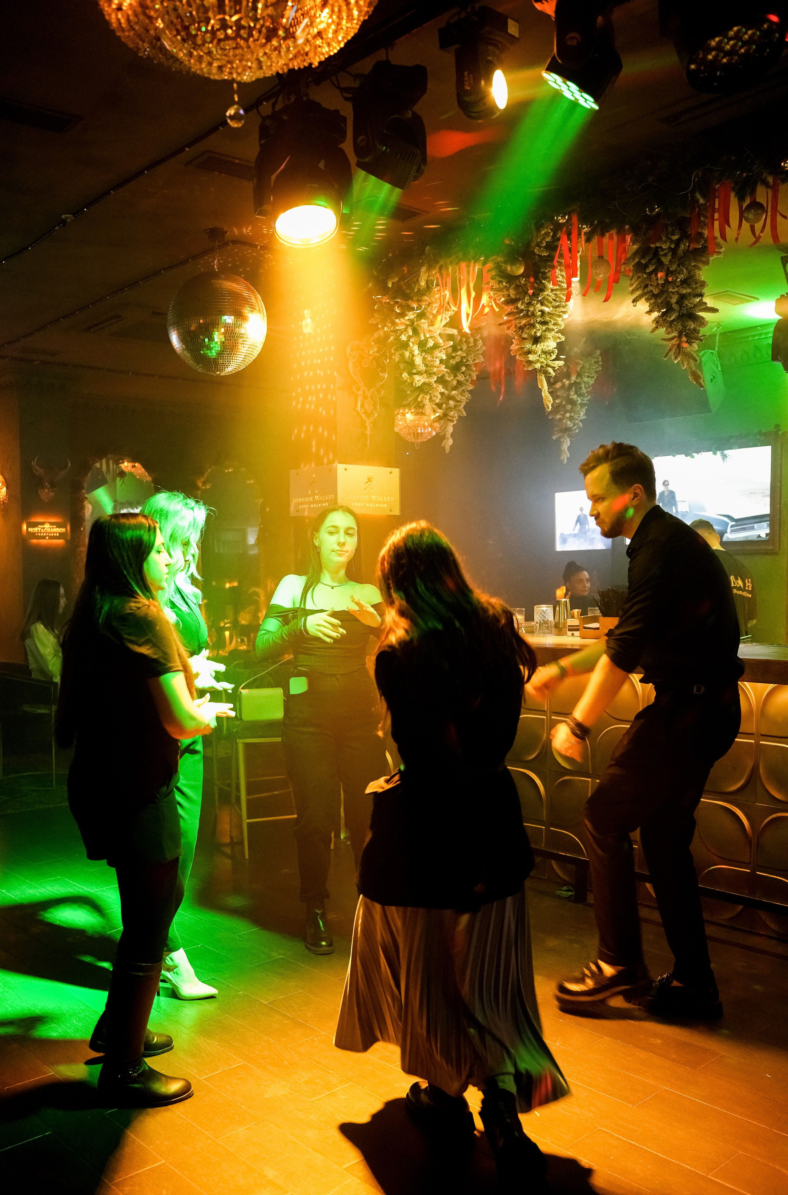 EVENT-туса в караоке. Свадебный фотограф и видеограф в Ростове-на-Дону. Максим и Наталья Лебедевы