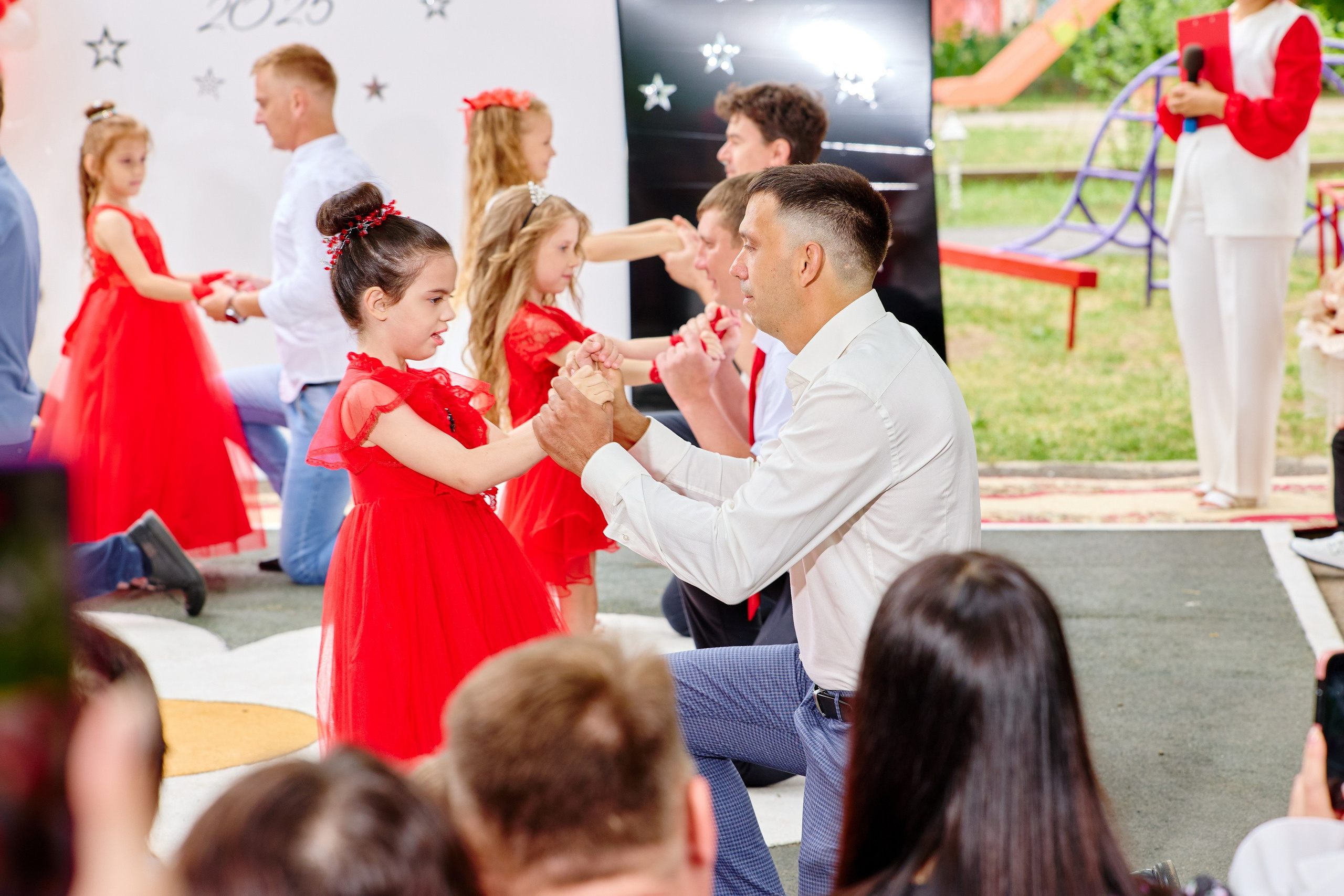 Выпускной 45 сад. Фотограф Выпускные альбомы Таганрог Сергей Коробченко