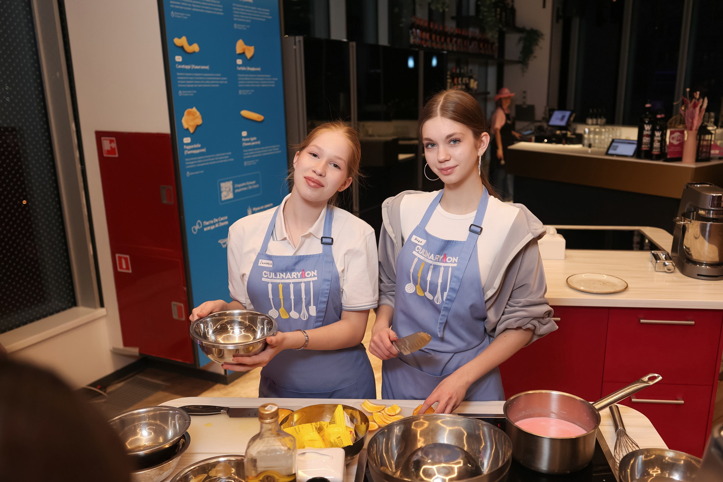 Вечеринка 8 марта в EventyOn. Репортажный фотограф видеограф в Москве Ольга Плаксина