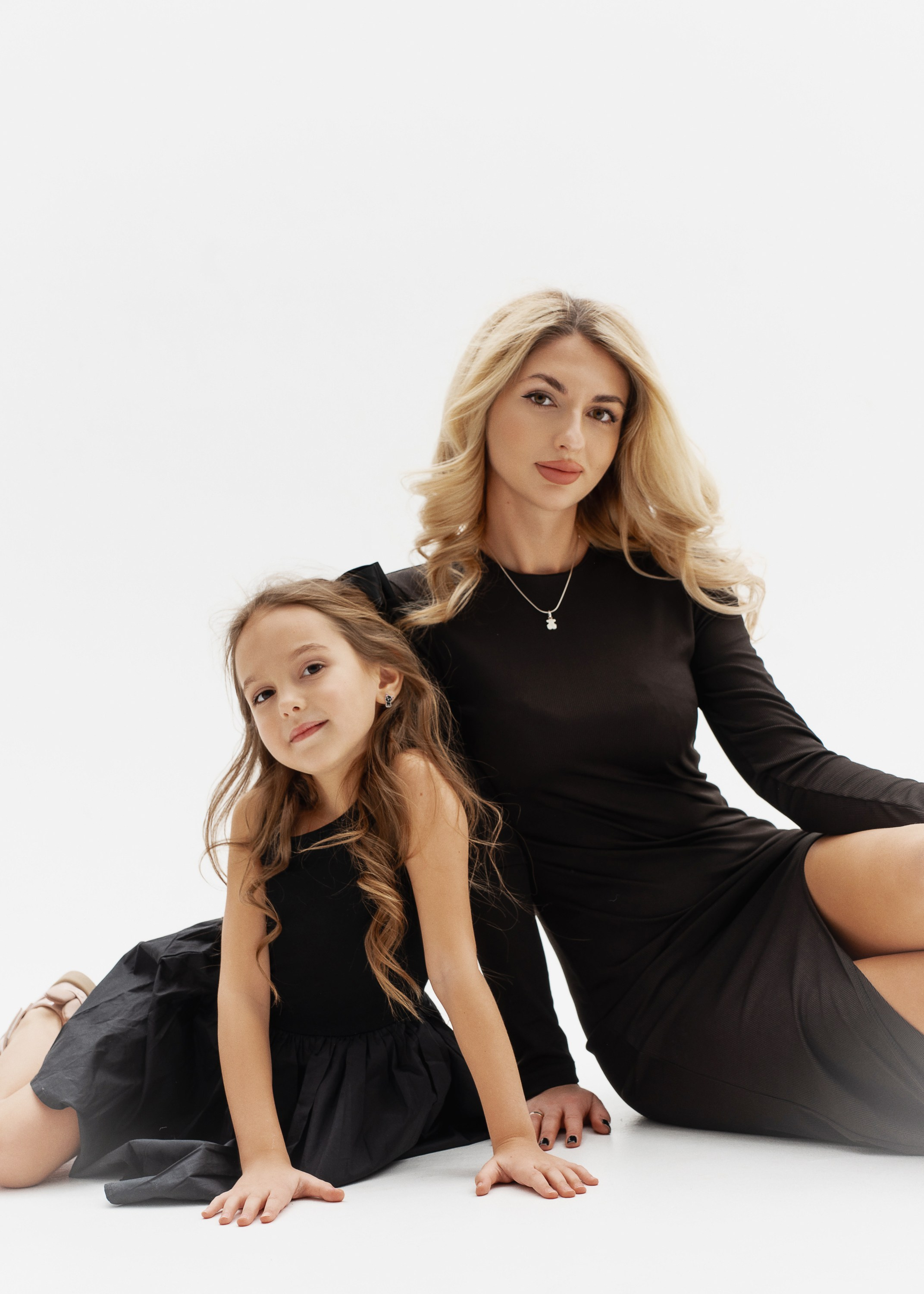 КСЮША. Женский портрет