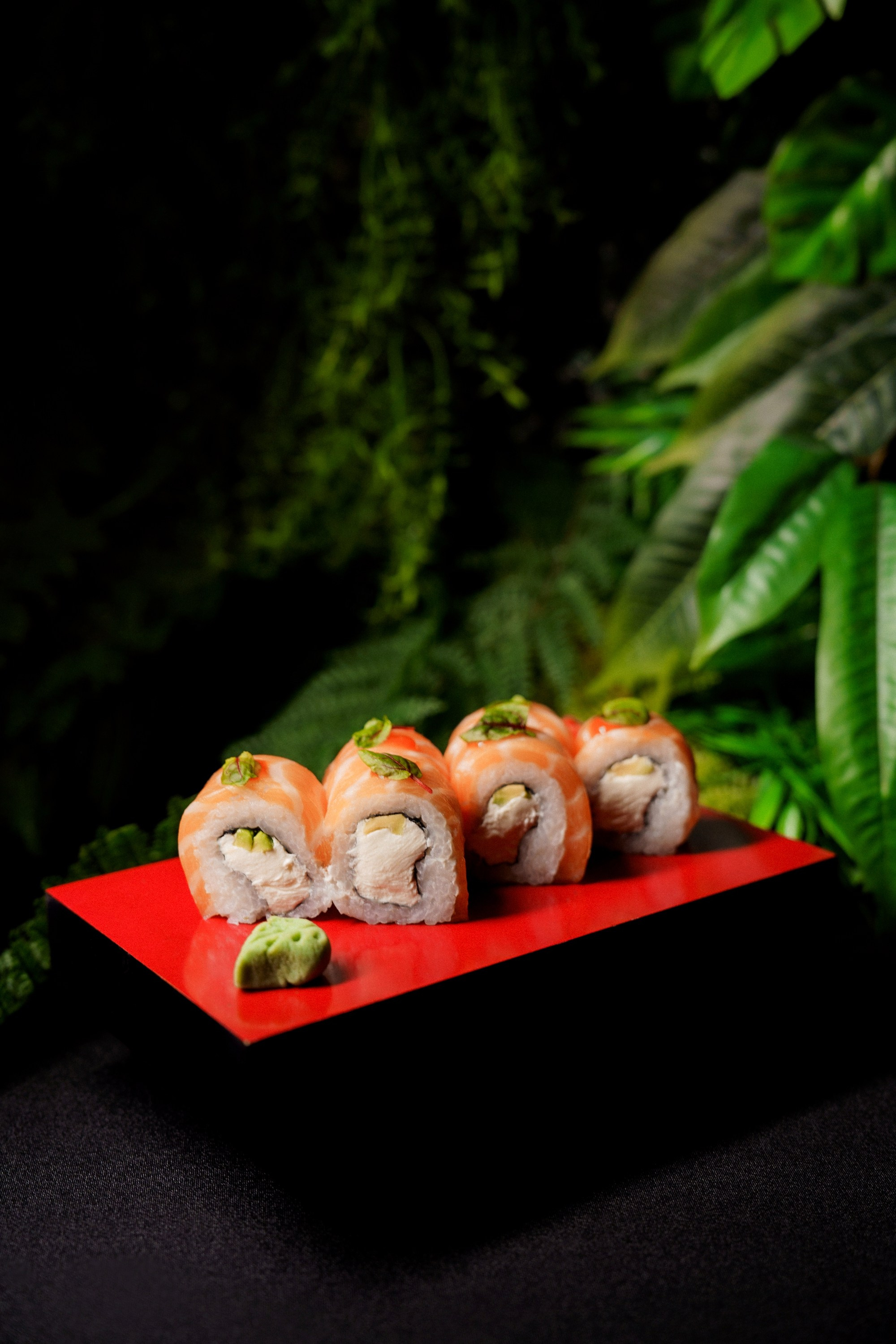 ЕДА И НАПИТКИ. Женский портрет