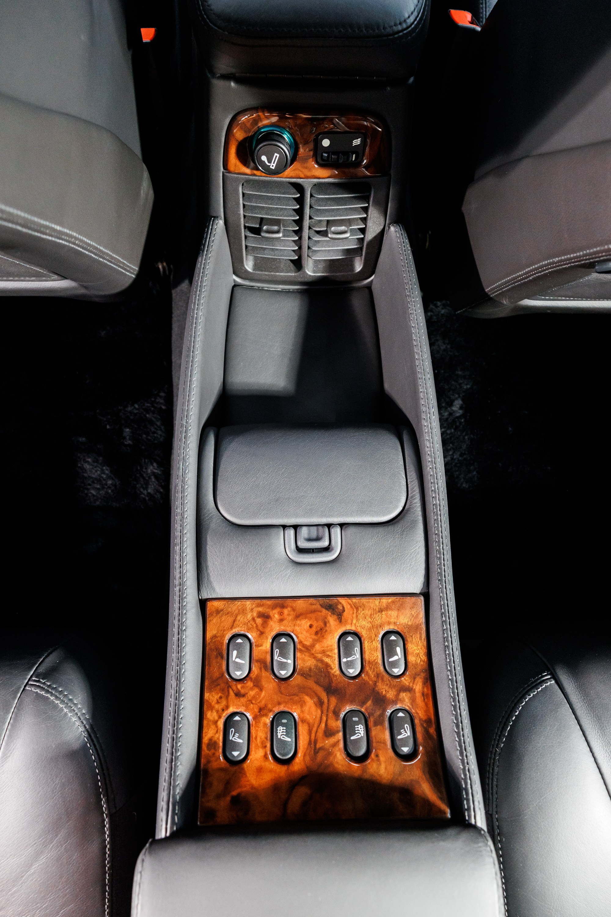 Автомобильная фотосъёмка Daimler Xj8. Фотограф Сергей Лукьянов @xapeton_photo Москва