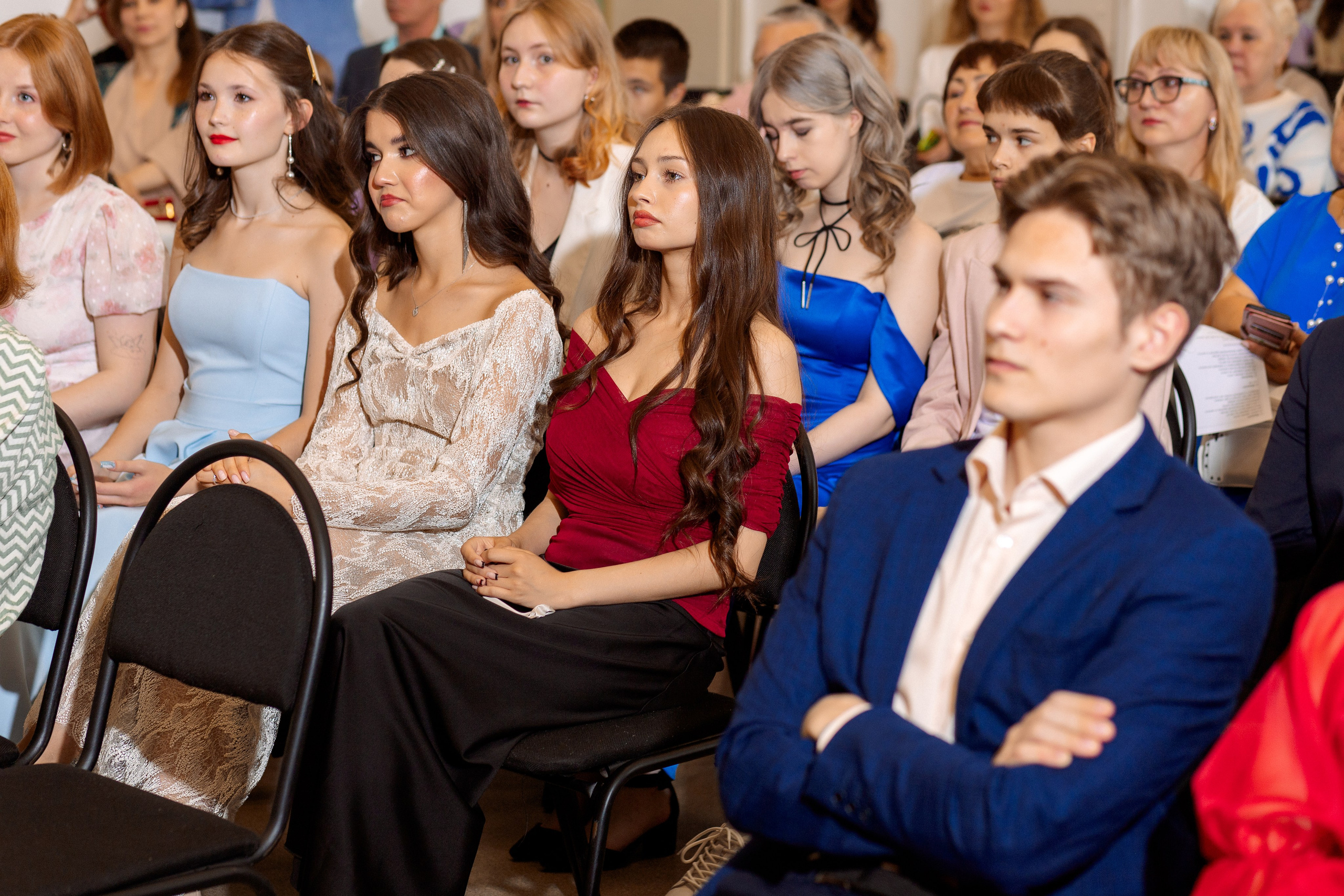 ВРУЧЕНИЕ АТТЕСТАТОВ: Пример. Все фото. Профессиональный фотограф в Ижевске Леша Петров
