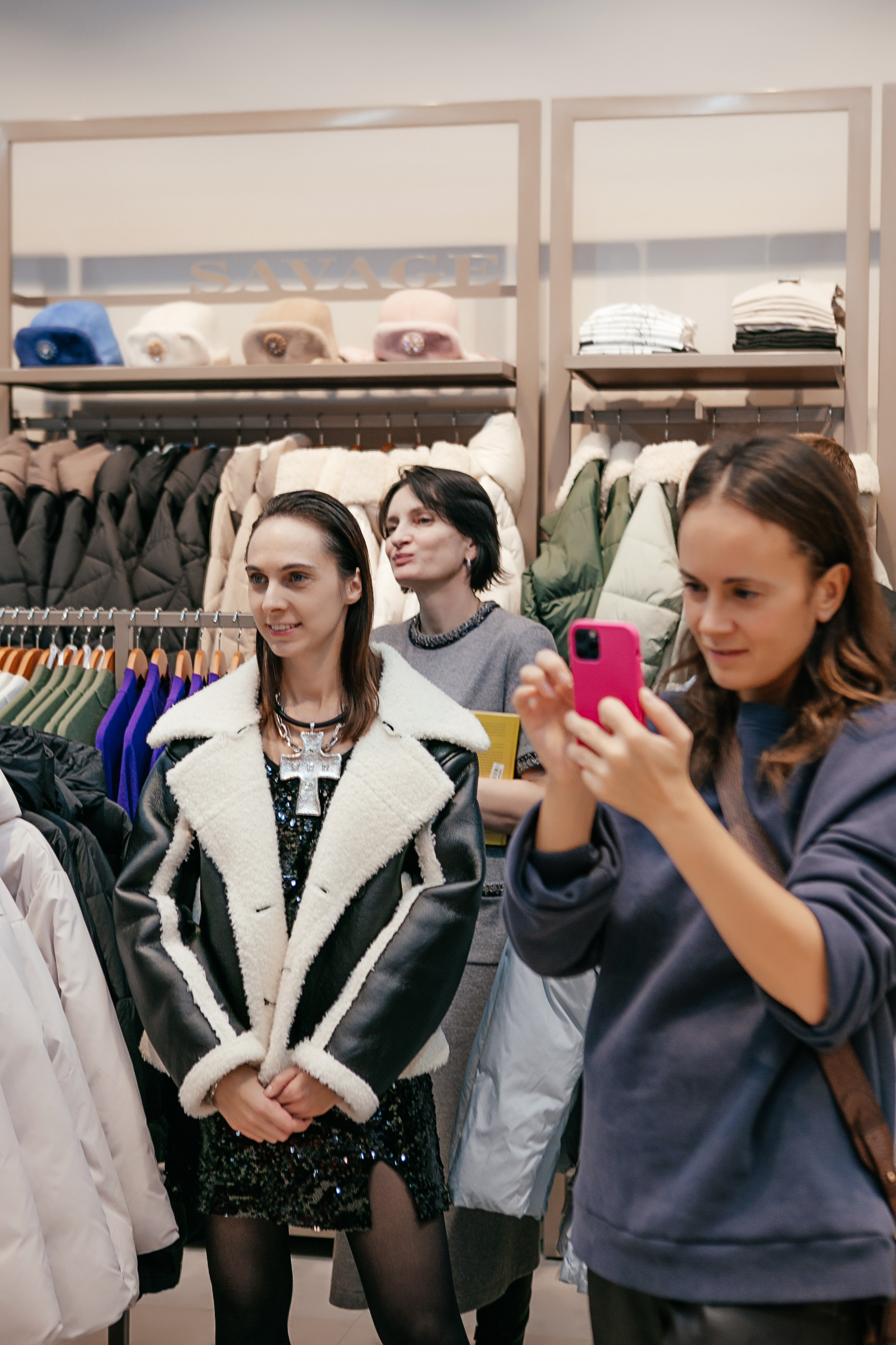 Открытие магазина SAVAGE. Контент фотограф, съемка для маркетплейсов, фуд съемка и репортажи в Новосибирске Ралия Галеева