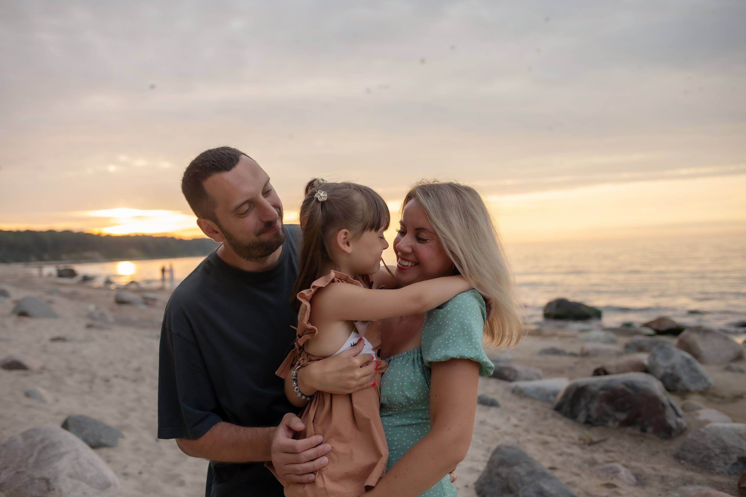 Есеня, Леня и Аня. Закат в Куликово. Фотограф в Калининграде Решетникова Алина