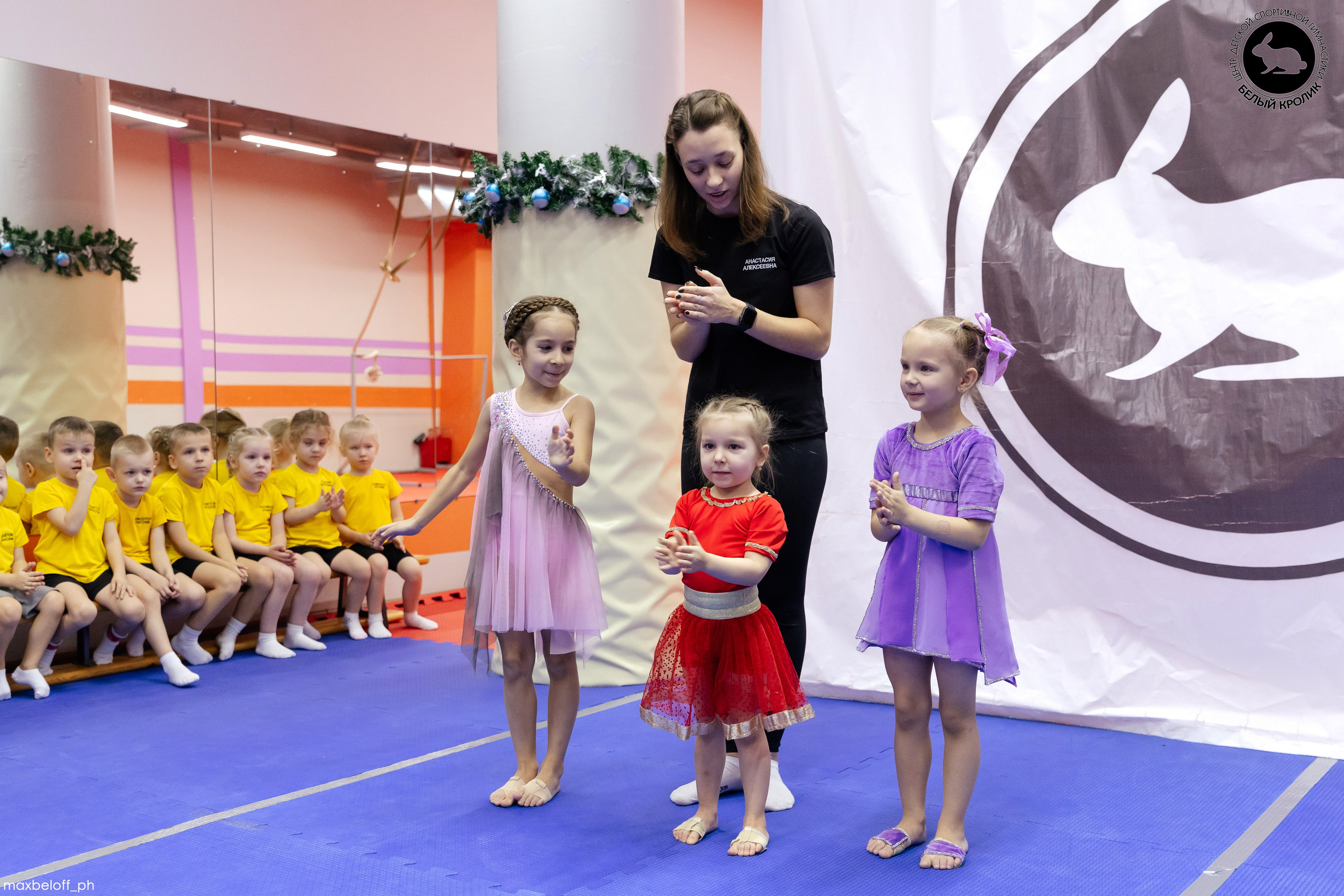 Белый кролик. Соревнования. Семейный фотограф — Макс Белогрудов