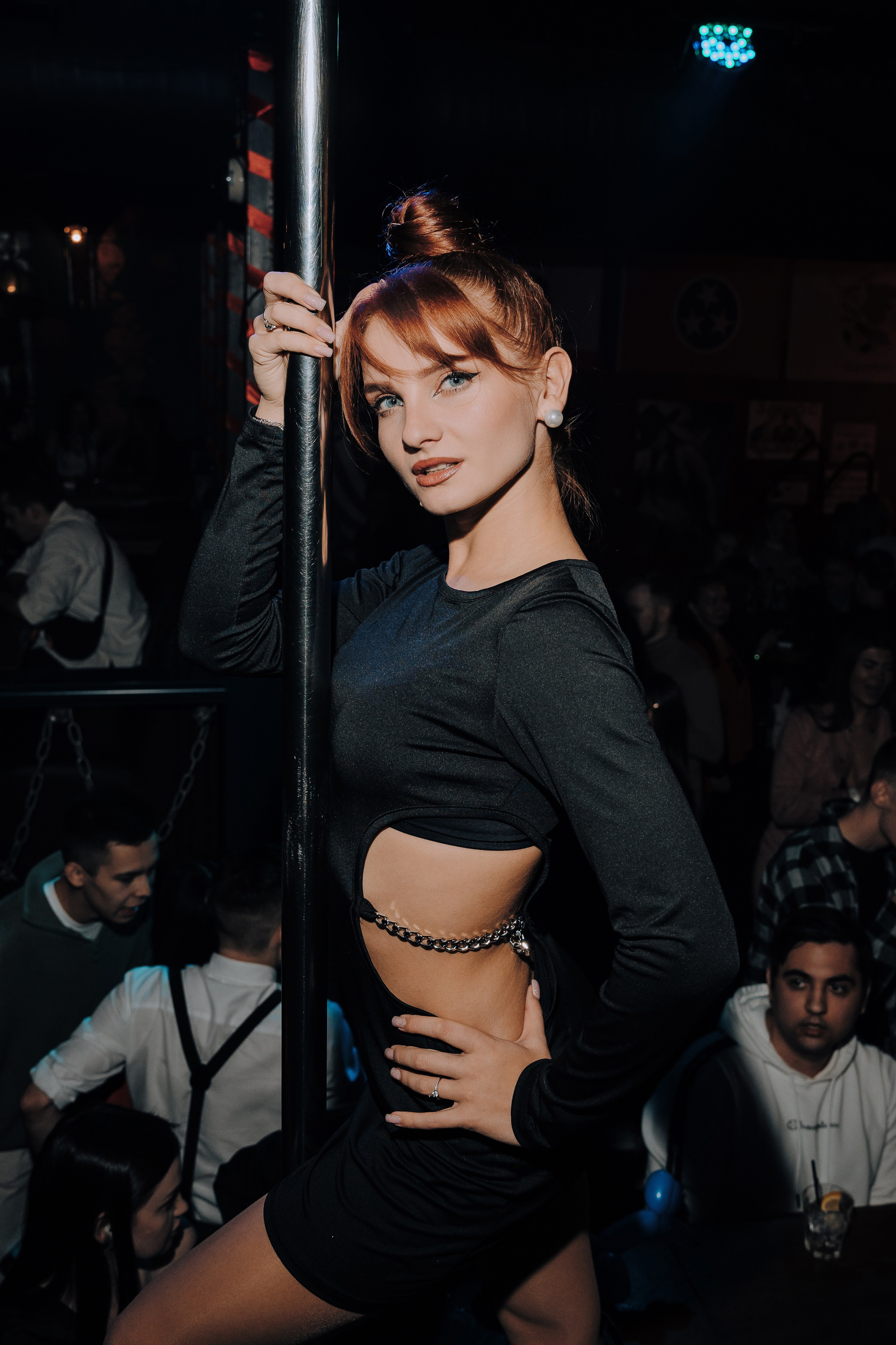 20 ЛЕТ МЕГАПОЛИС ЧЕЛЯБИНСК ХЕДЛАЙНЕР ЕЛКА. Репортажный фотограф Зуев Роман г. Челябинск