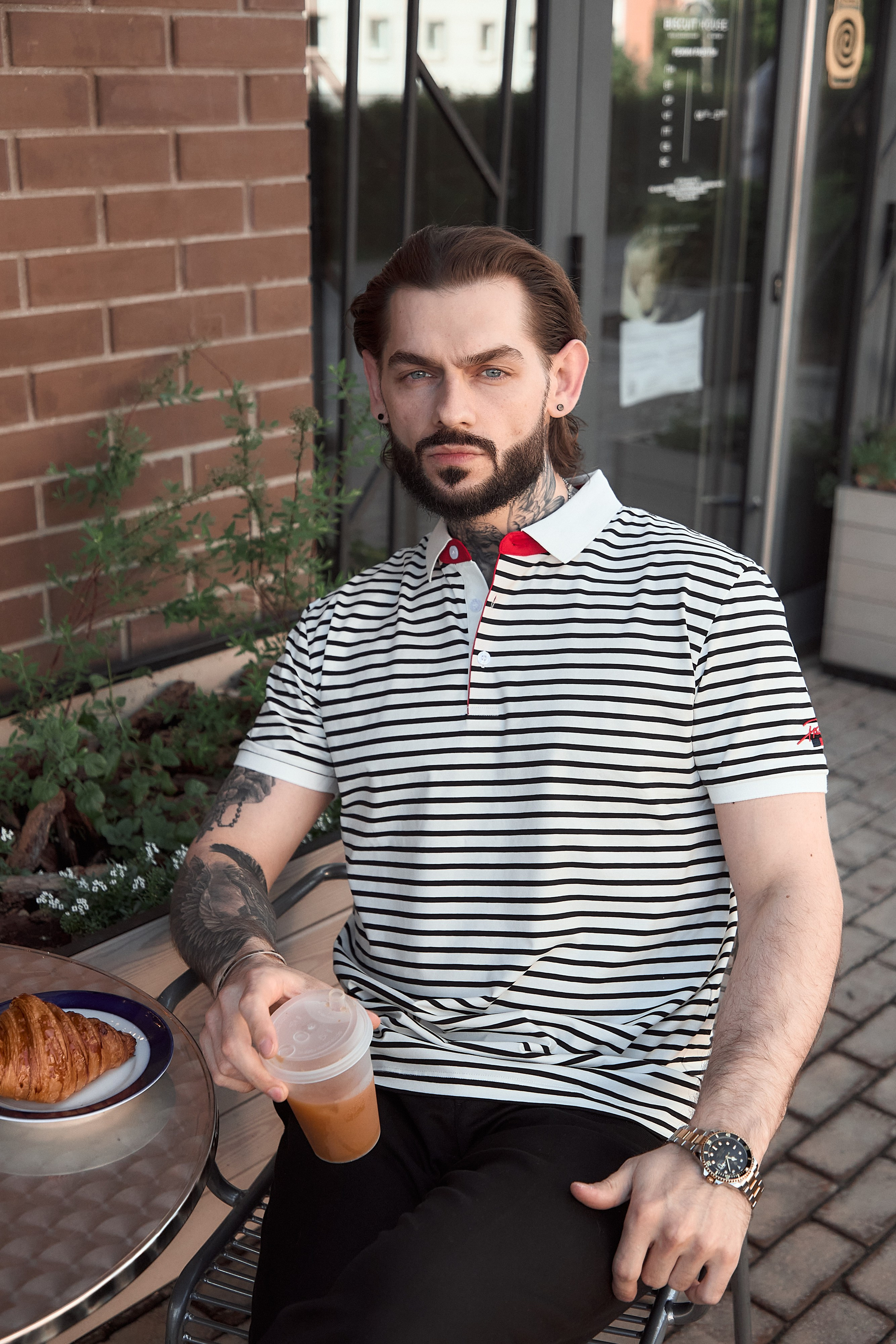 САША. Продающий контент для маркетплейсов и e-commerce «под ключ»