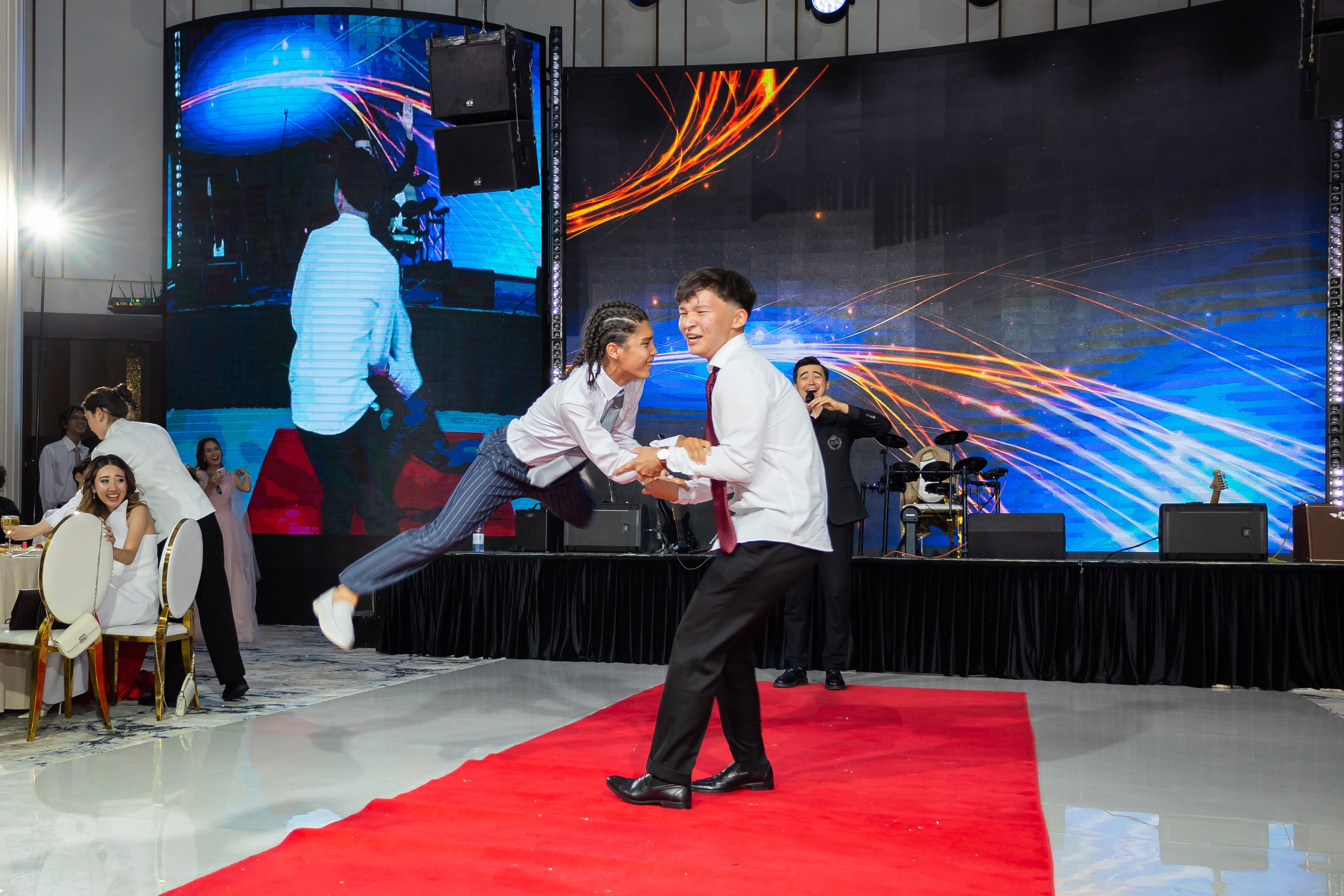 Выпускной вечер | Встреча рассвета. Фото и видеосъемка в Алматы