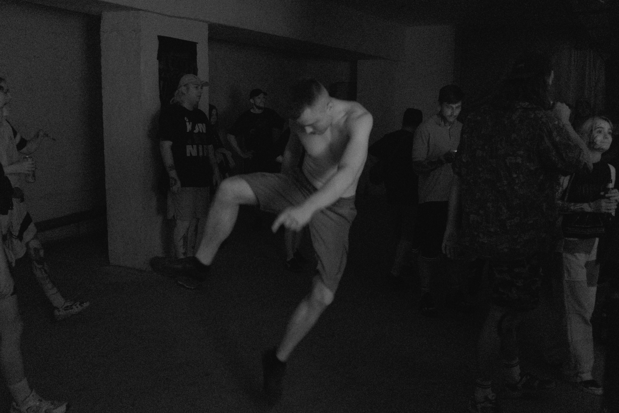 EBASHNYA. 19 июля 2025. Хардкор-габбер туса от команды Башня. Репортажный фотограф в Санкт-Петербурге Даниил Могута