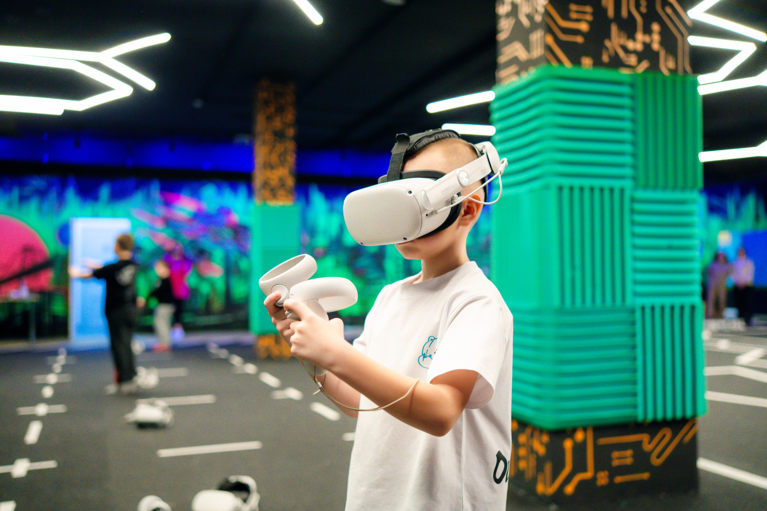 VR (November-December 2024). Felixtones