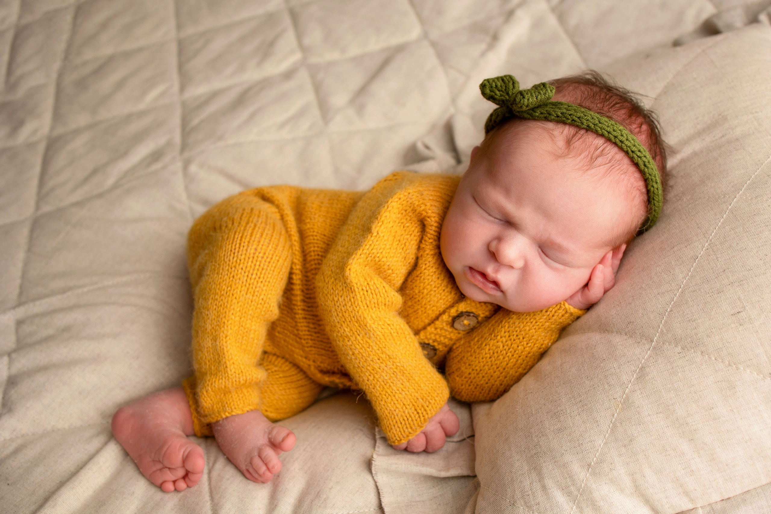 Нежная и милая фотосессия первых дней жизни Вашего ребенка в Минске. Фотограф новорождённых Минск — стоимость newborn фотосессии в Минске