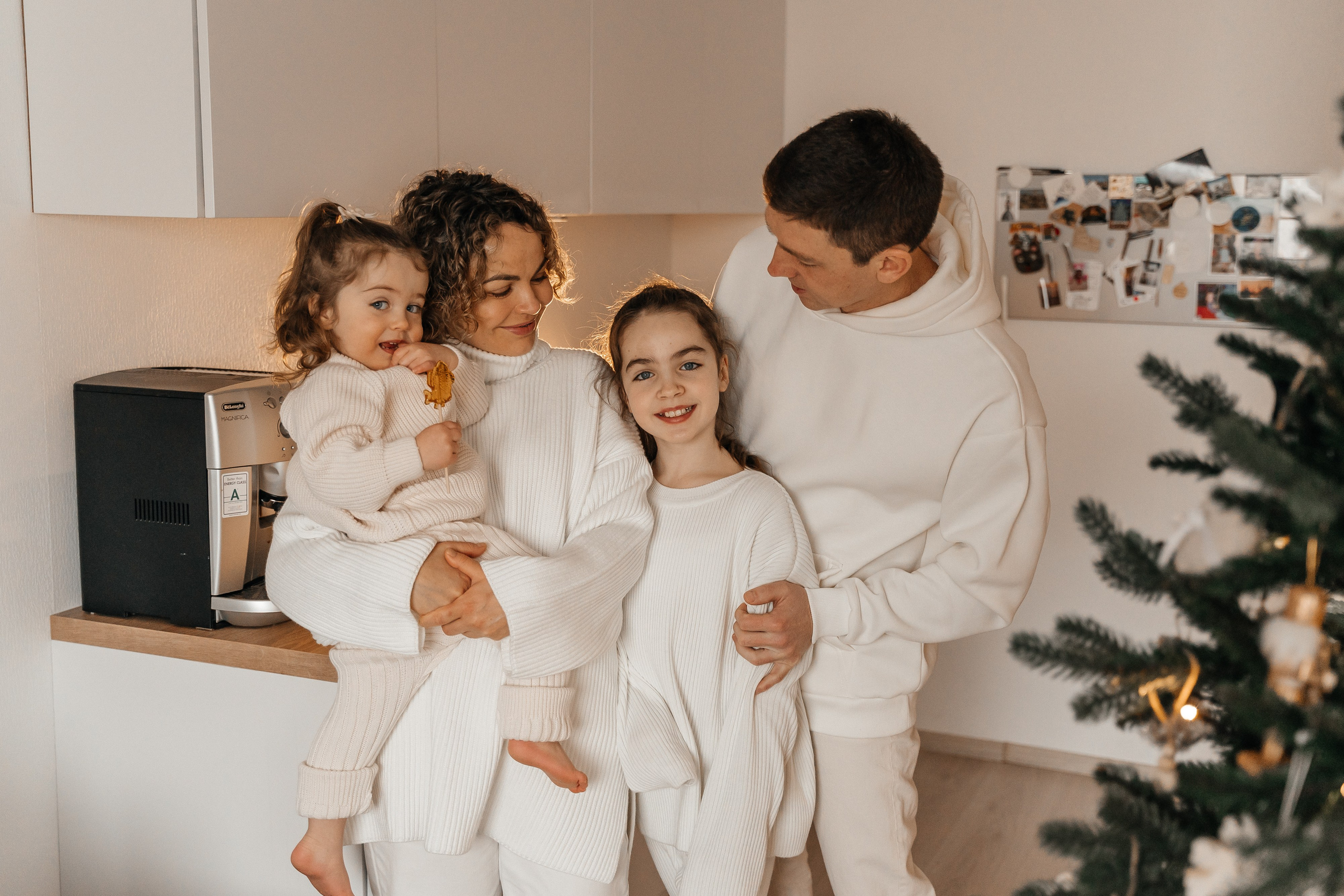 Максим, Катя, Лена и Ева. Волик Мария