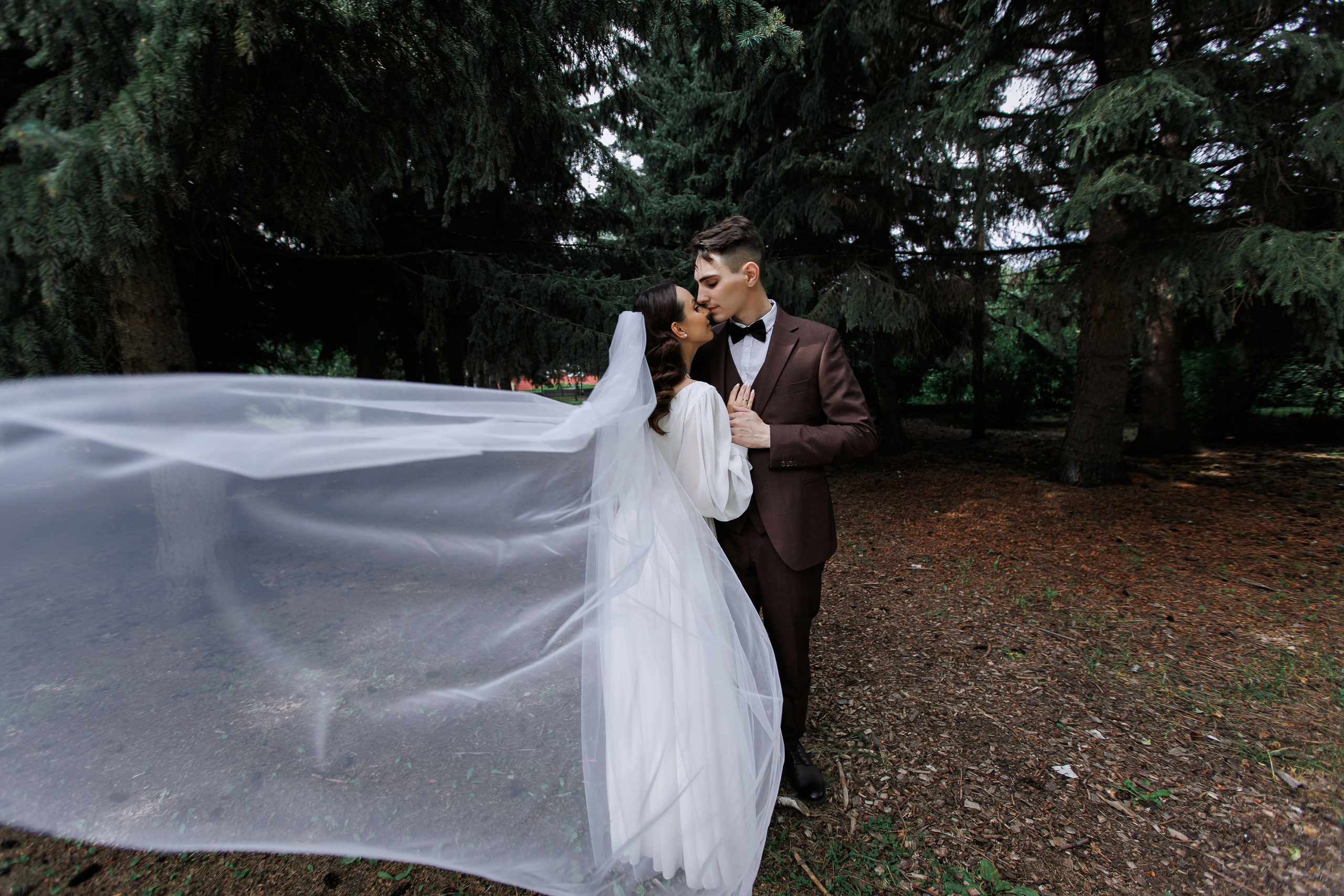 Екатерина и Денис. Свадебный фотограф в Омске Яна Савина