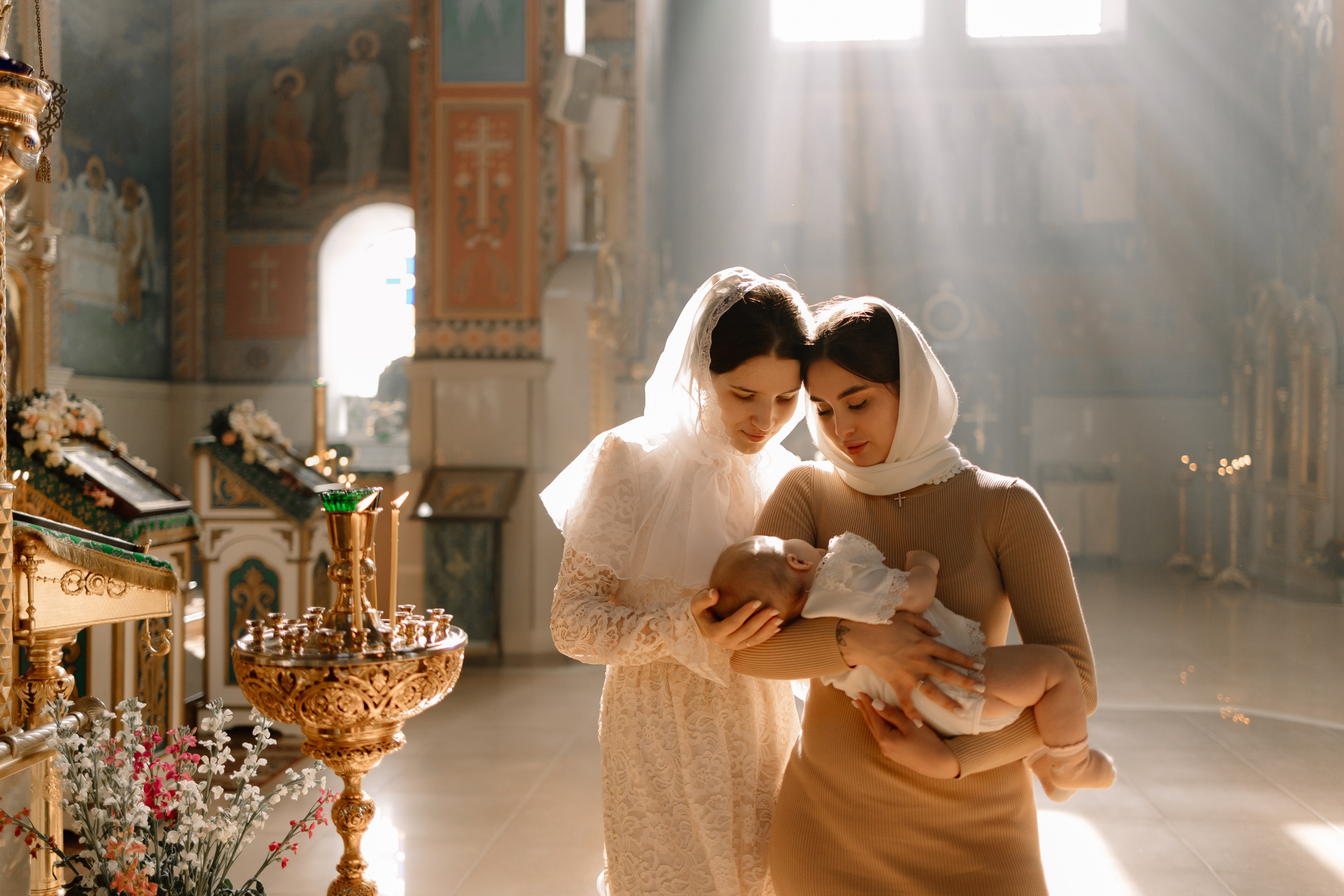 Таинство крещения Миланы. Семейный фотограф в Краснодаре Храмова Анна