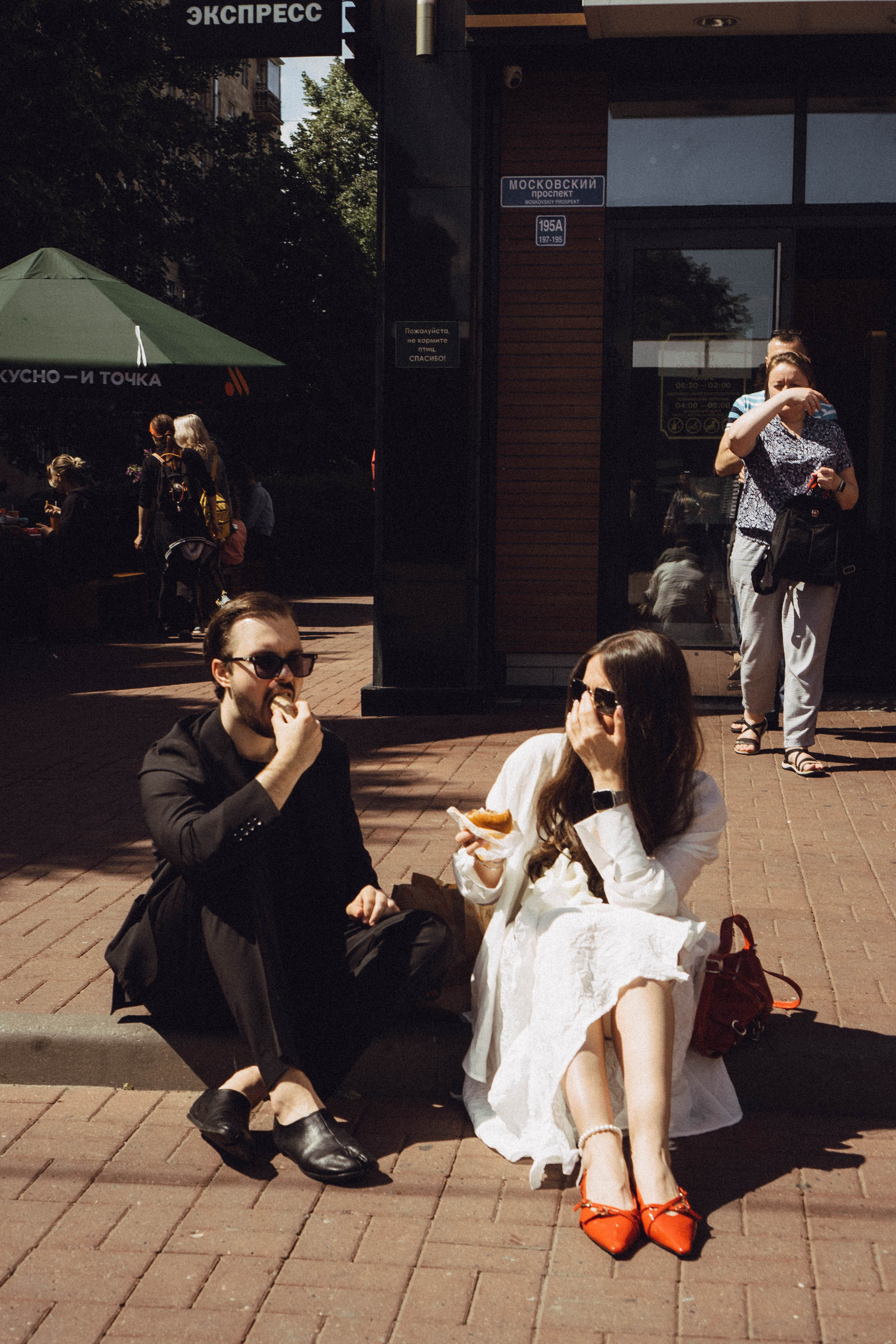 СВАДЕБНАЯ СЬЕМКА В ПАРКЕ ПОБЕДЫ И ПРОГУЛКА ПО МОСКОВСКОМУ ПРОСПЕКТУ. Профессиональный фотограф, Санкт-Петербург — Виктория Богомолова