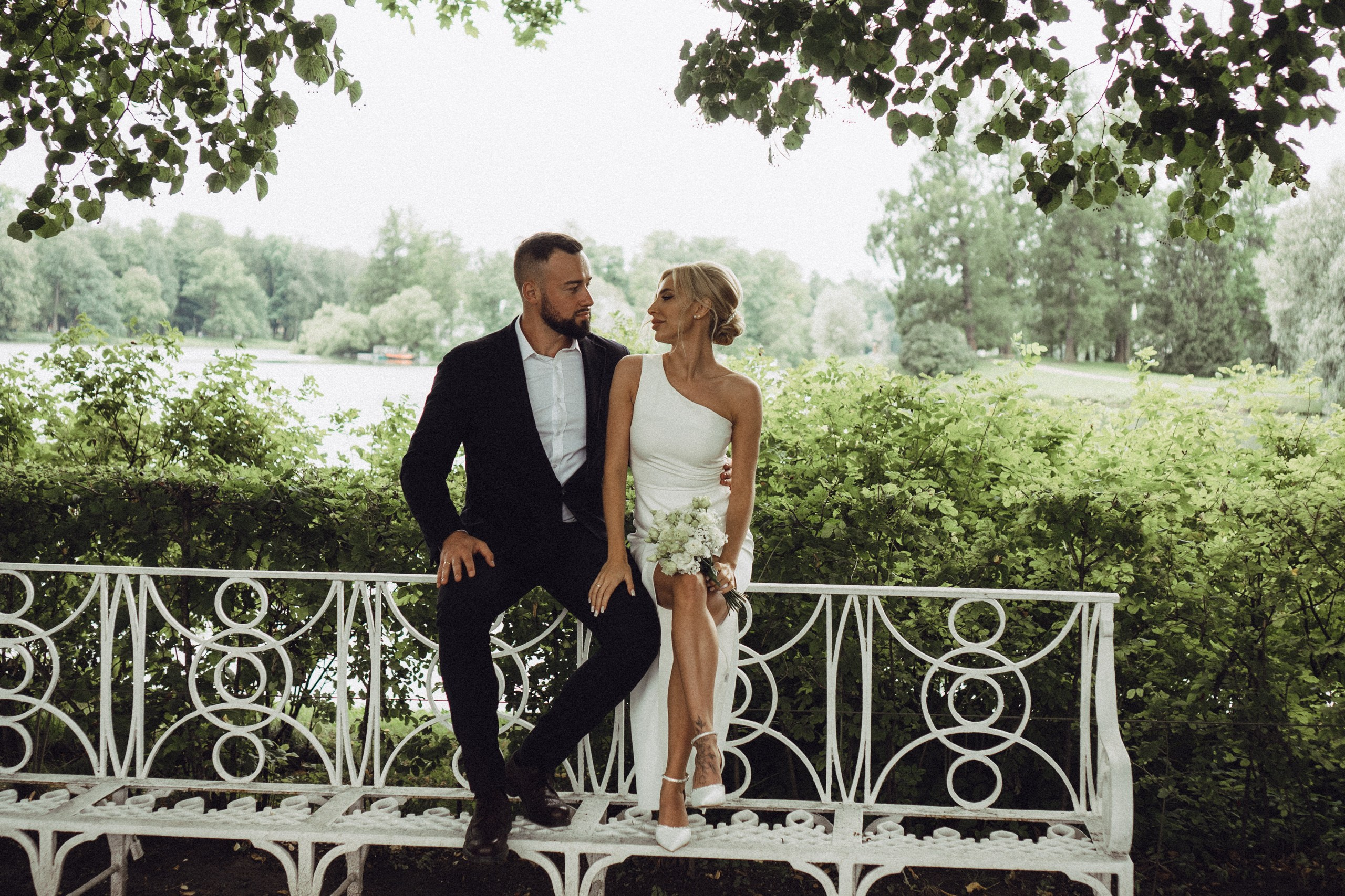 СВАДЕБНАЯ ИСТОРИЯ В ГОРОДЕ ПУШКИН ВОЗЛЕ ЕКАТЕРИНИНСКОГО ДВОРЦА И В ПАРКЕ. Профессиональный фотограф, Санкт-Петербург — Виктория Богомолова