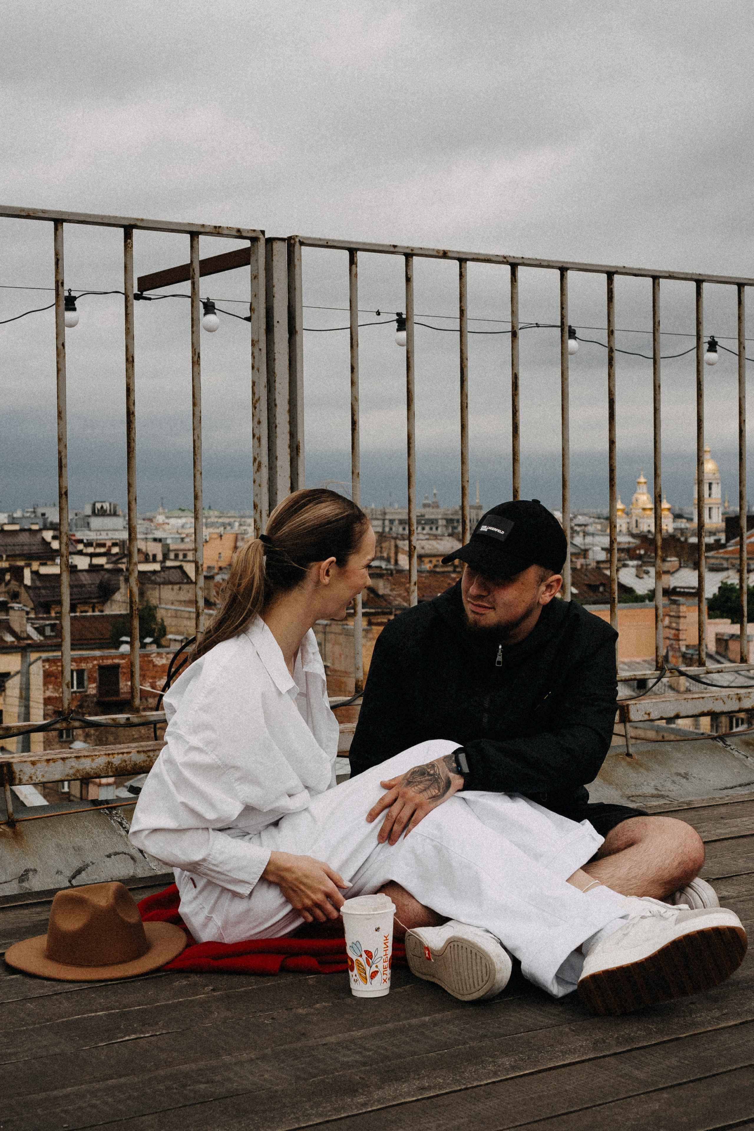 МЫ ГУЛЯЛИ ПРО КРЫШАМ ПИТЕРА. Профессиональный фотограф, Санкт-Петербург — Виктория Богомолова