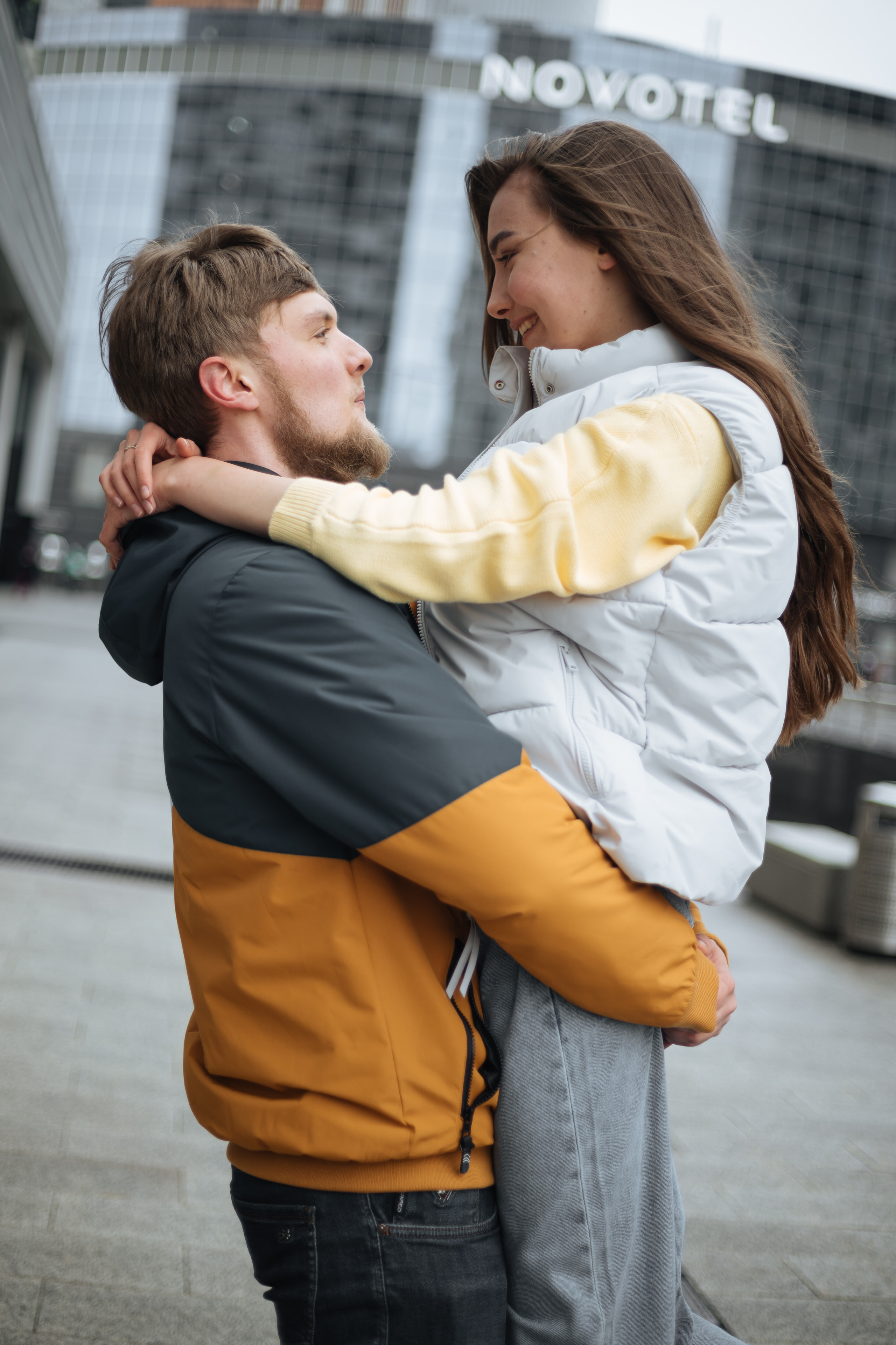 Молодежная LoveStory — Moscow City и метро. Фотограф новорожденных Химки, Красногорск, Мытищи и Москва Елена Третьяк