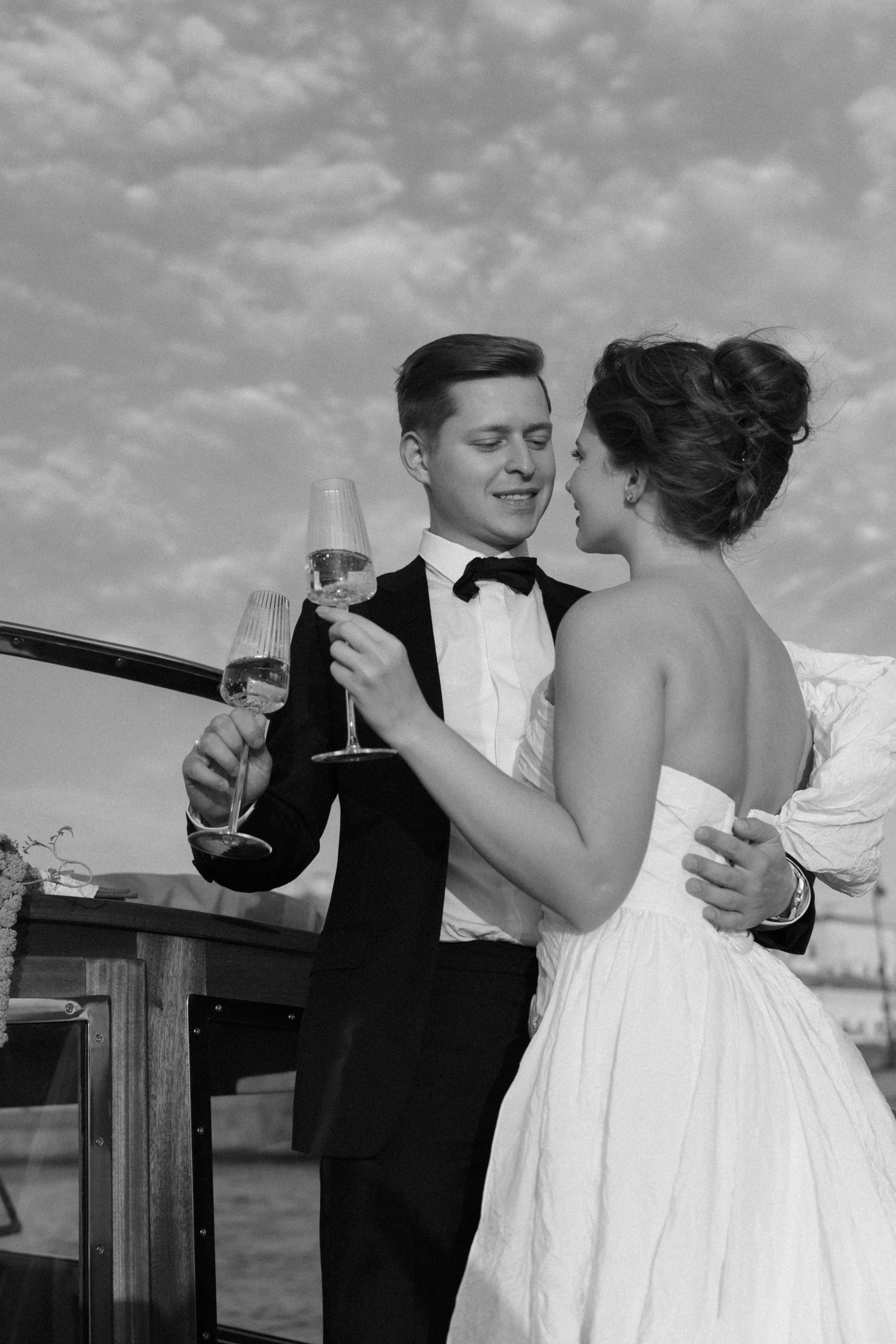 Настя и Лёша. Прогулка по Питеру. Катер. На цифру и плёнку. Свадебный фотограф Катерина Чулкова