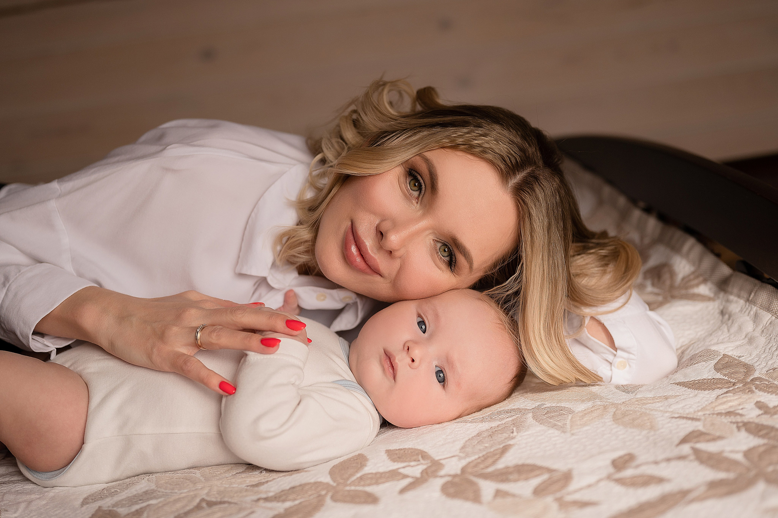 Семейные фотосессии. Детский и семейный фотограф в Красноярске. Фотосессии новорожденных малышей до 1 месяца