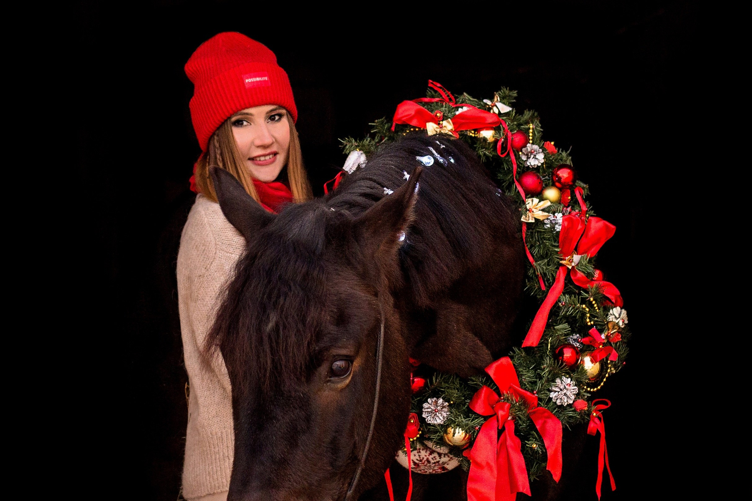 Новогодняя фотосессия с лошадью в Архангельске